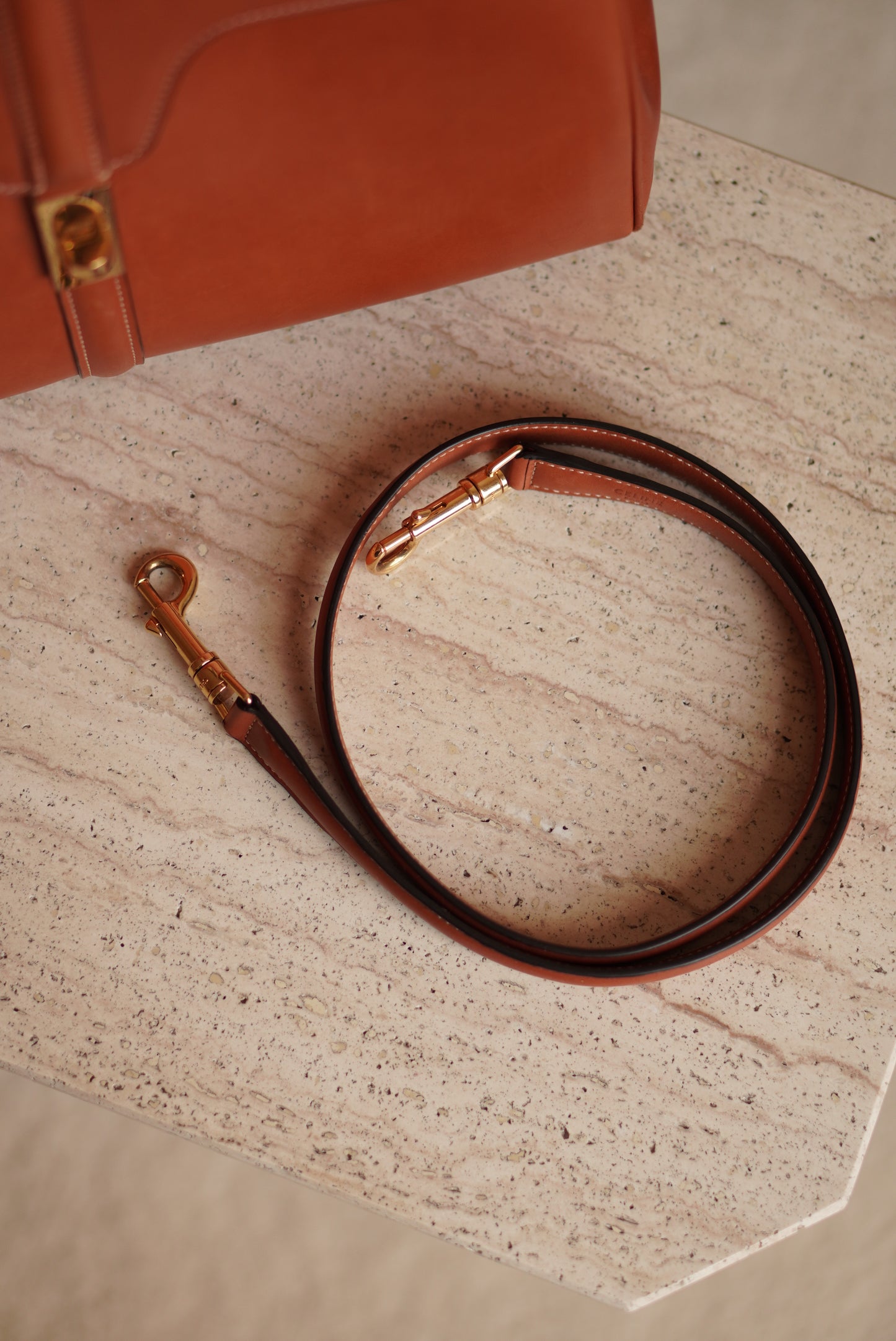 CELINE CLASSIQUE 16 | TAN