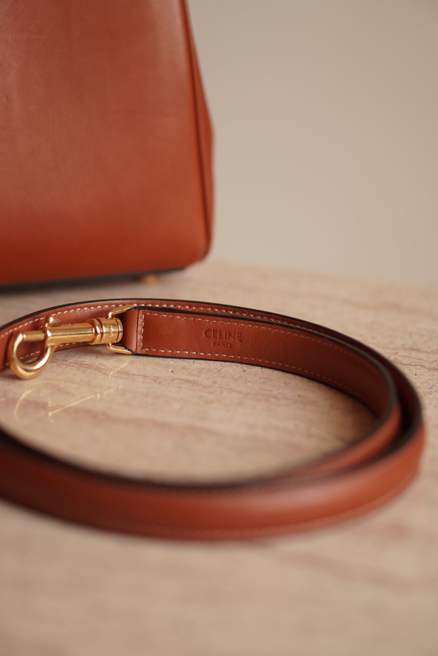 CELINE CLASSIQUE 16 | TAN