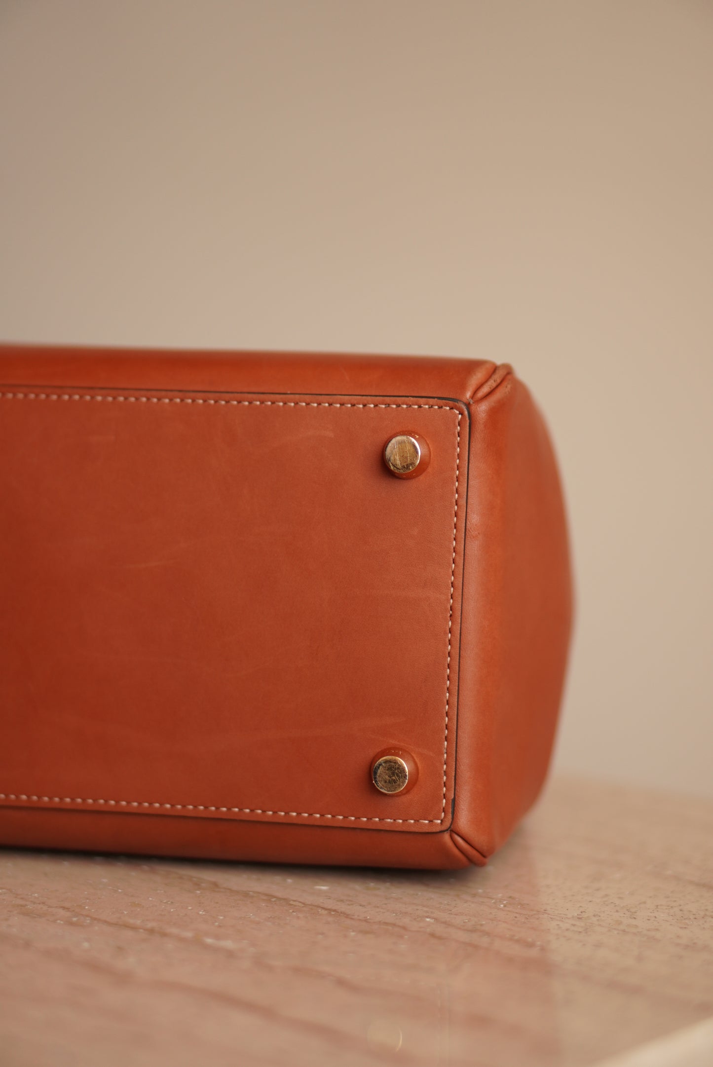 CELINE CLASSIQUE 16 | TAN