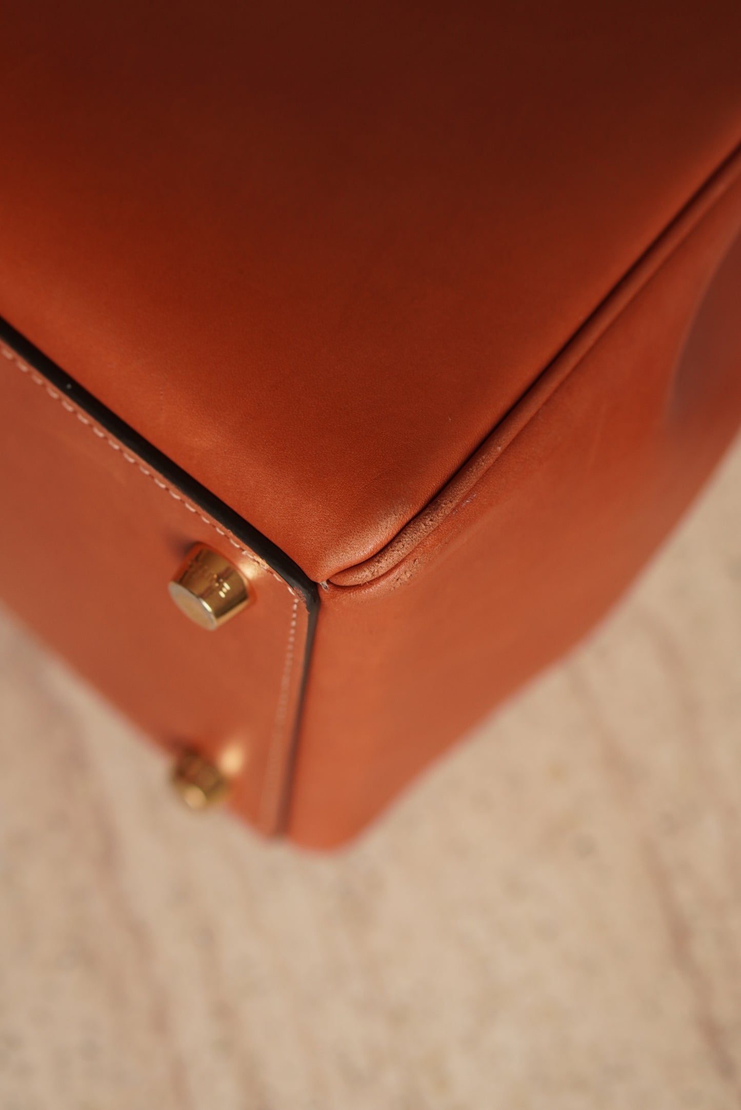 CELINE CLASSIQUE 16 | TAN