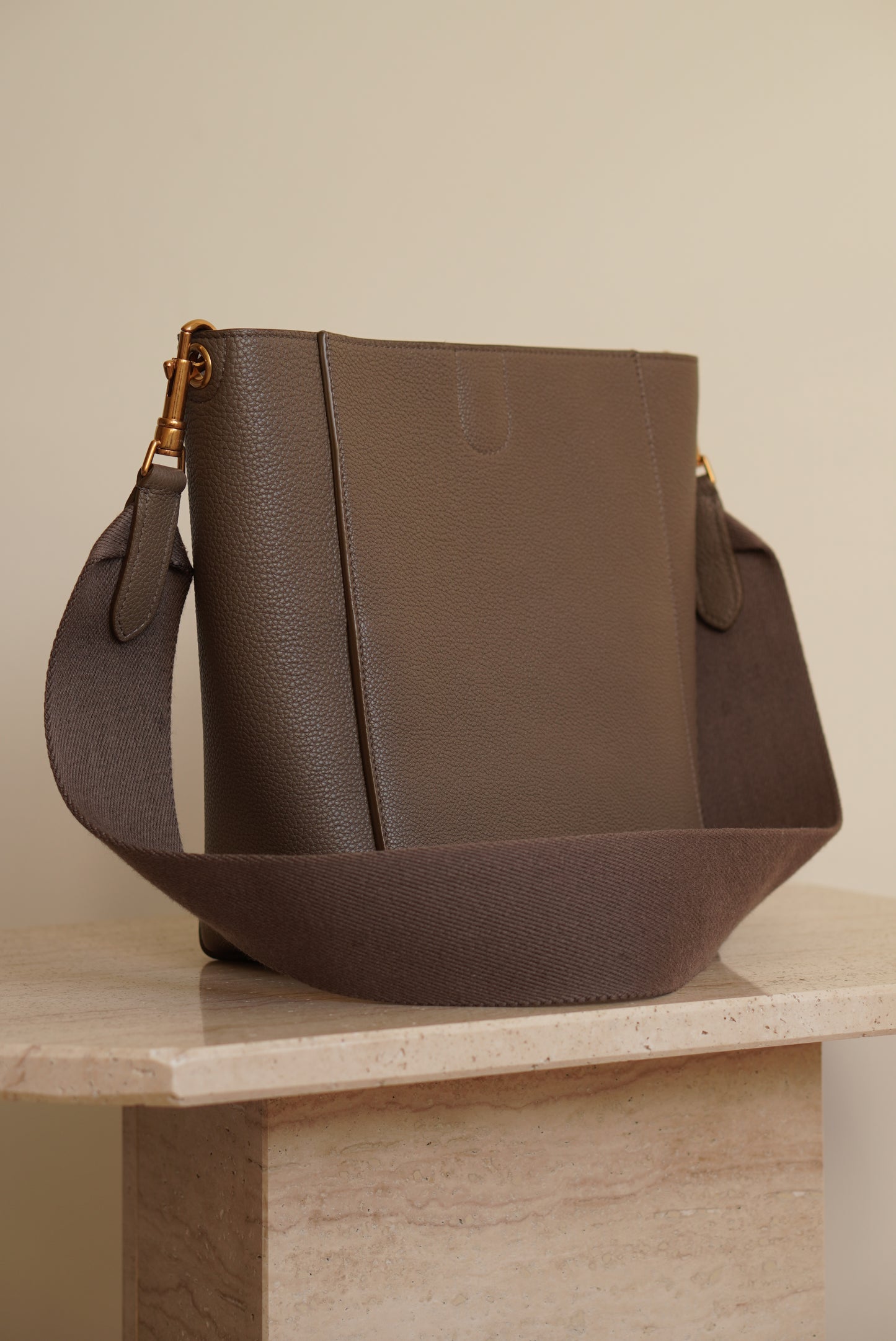 CELINE SEAU SANGLE SMALL | ETOUPE