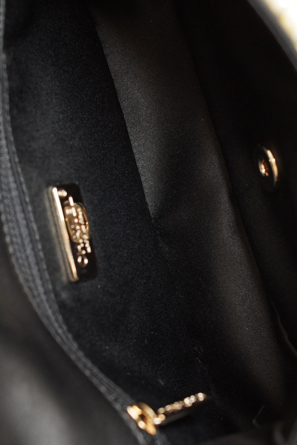 CHANEL 19S PEARL MINI RECTANGULAR