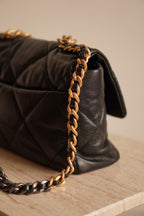 CHANEL 19 LARGE | BLACK