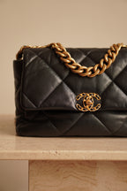 CHANEL 19 LARGE | BLACK