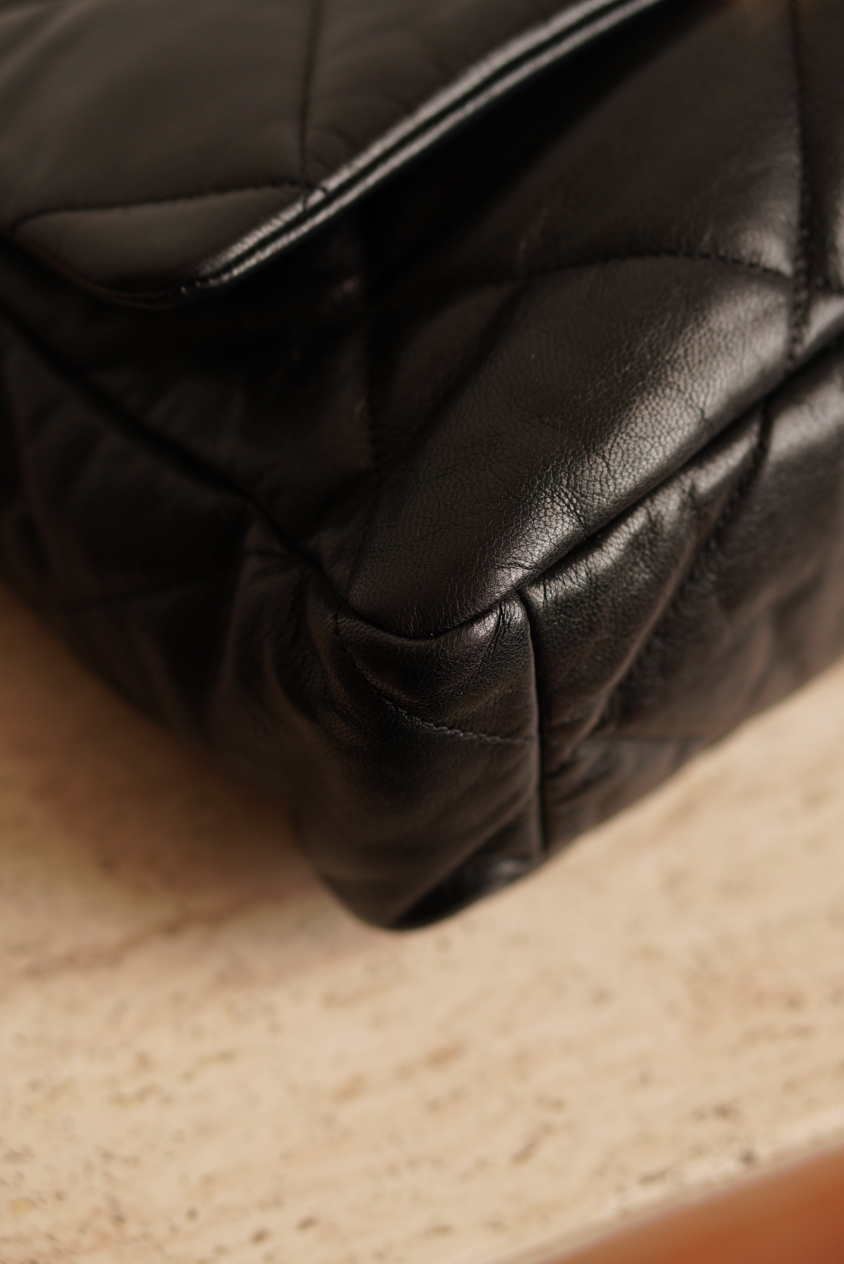 CHANEL 19 LARGE | BLACK