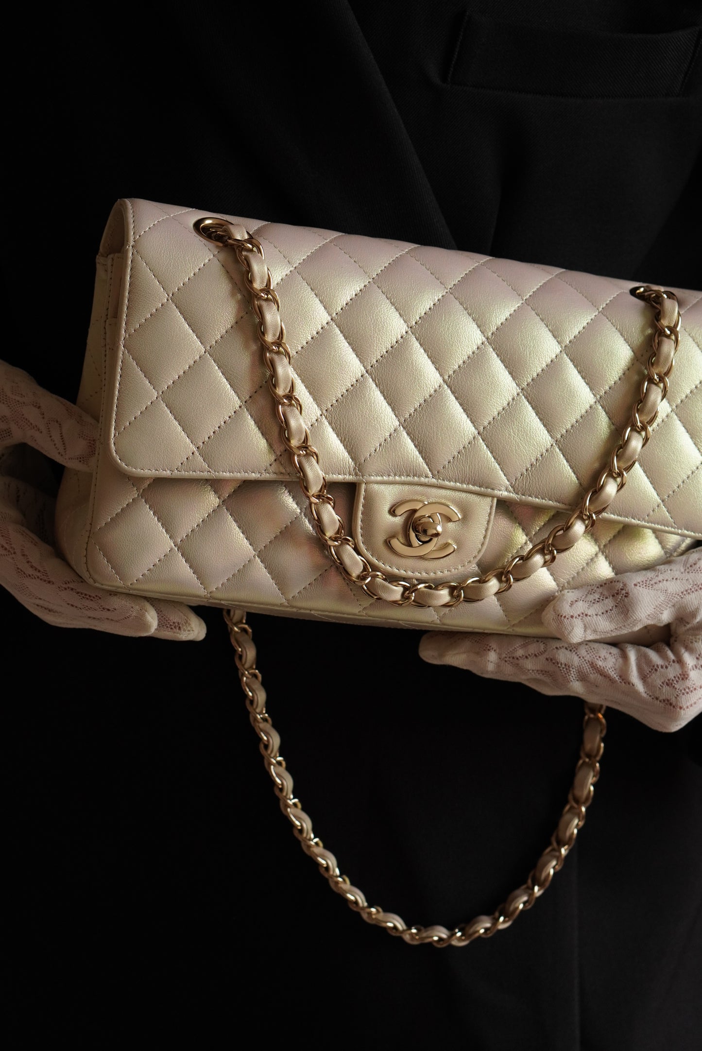 CHANEL CLASSIC MEDIUM DOUBLE FLAP | IRIDESCENT IVORY