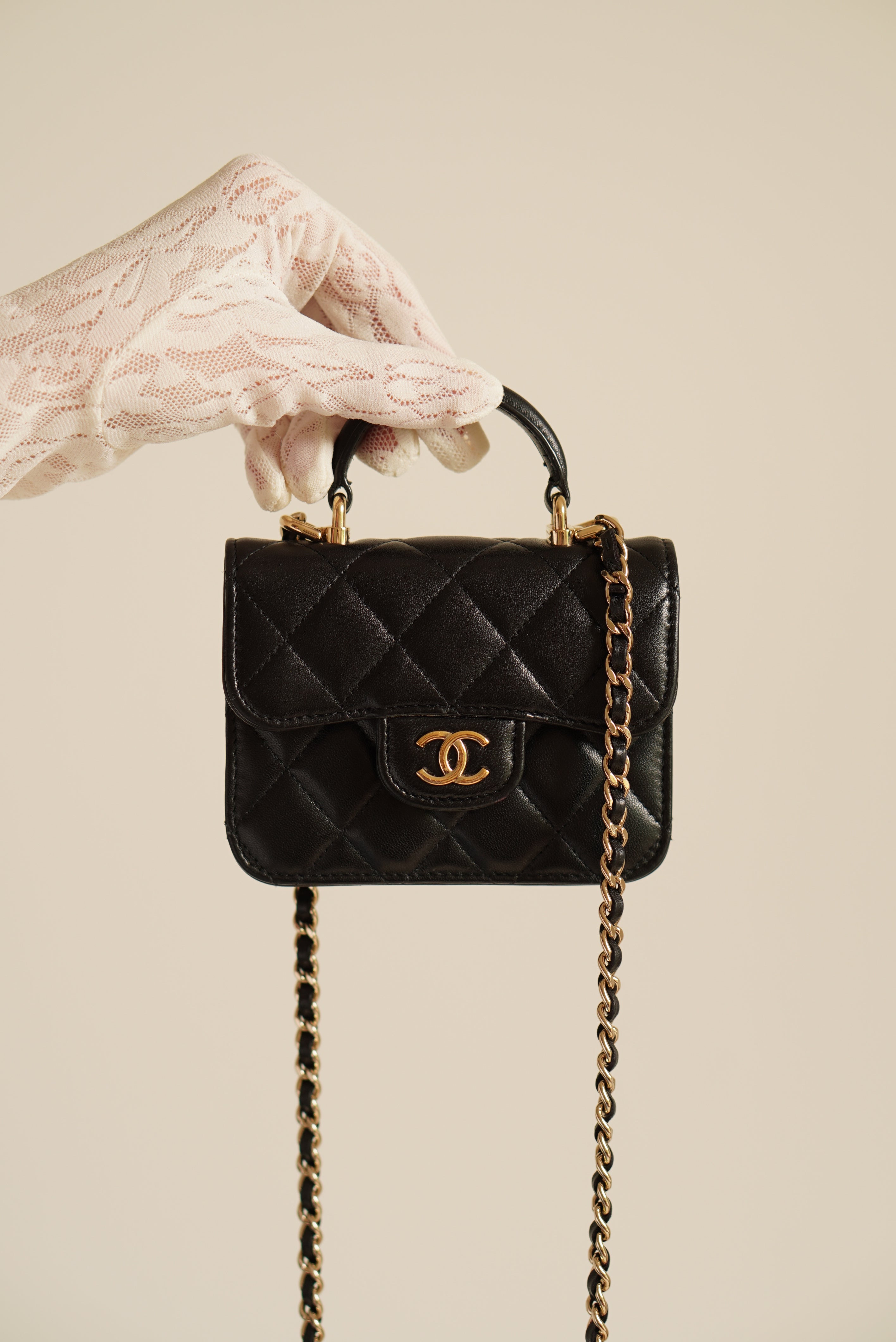 CHANEL 21K MICRO TOP HANDLE | BLACK
