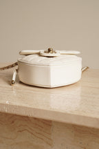 CHANEL 22S SMALL HEART BAG | WHITE