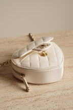 CHANEL 22S SMALL HEART BAG | WHITE