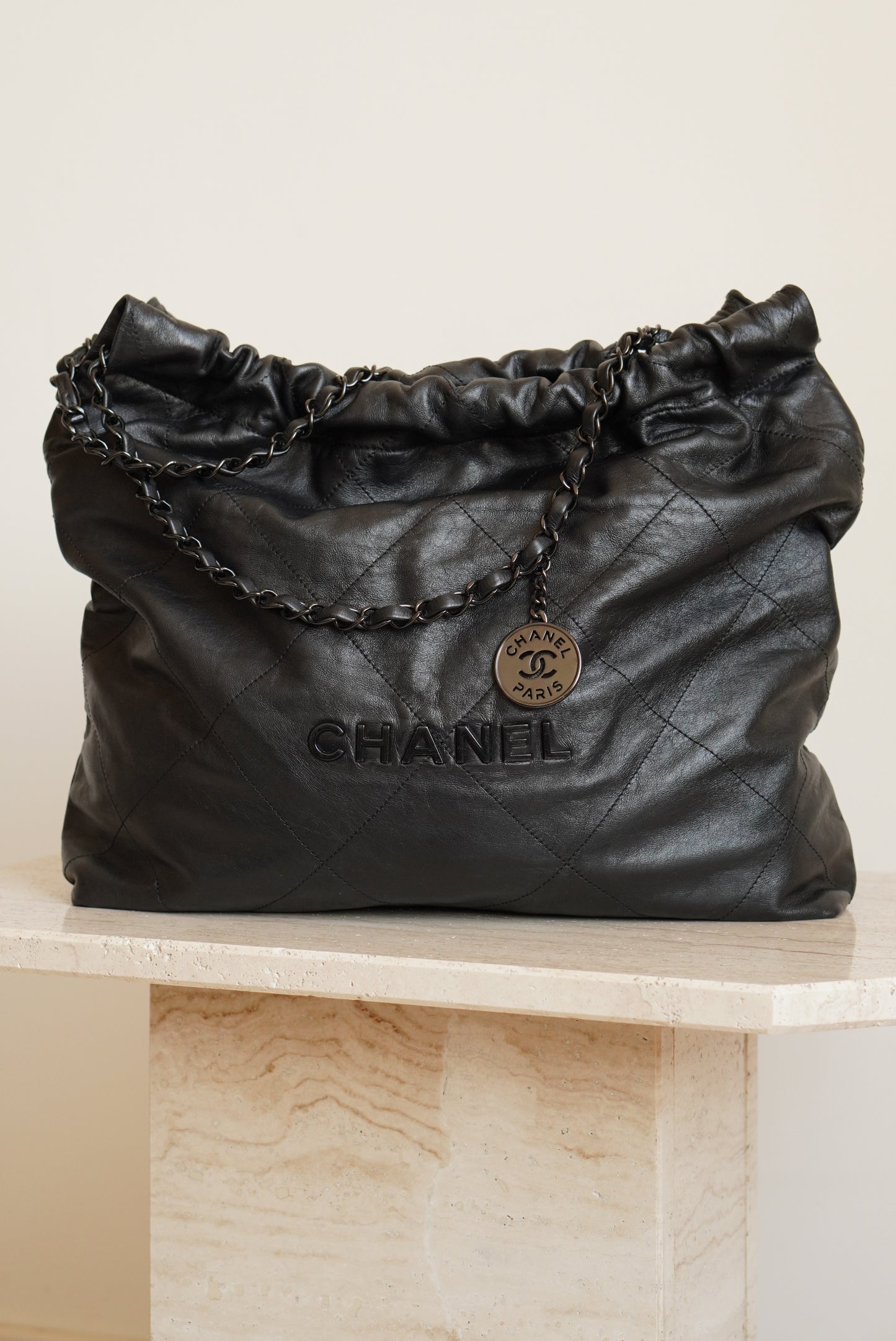CHANEL 22 SMALL | SO BLACK