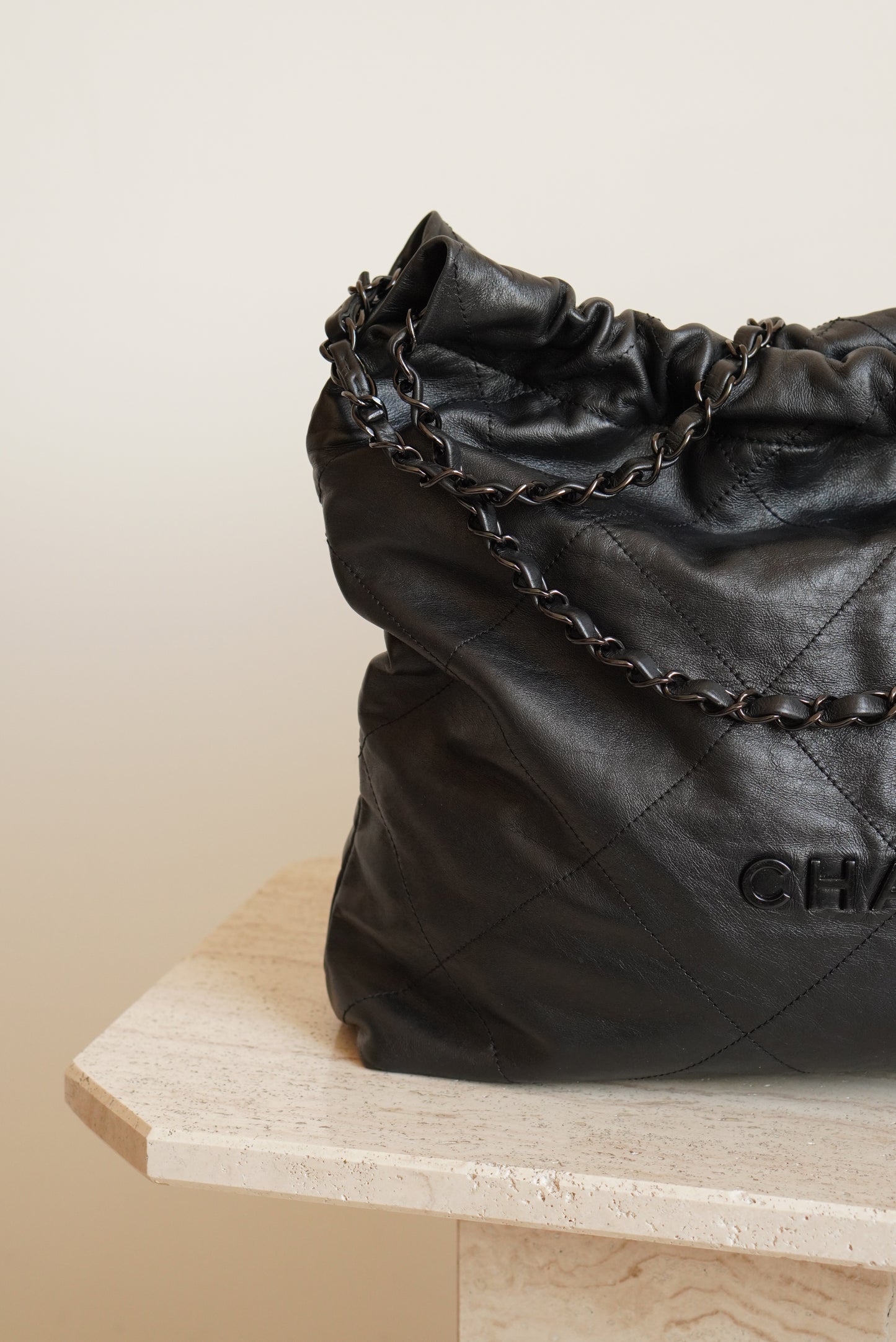 CHANEL 22 SMALL | SO BLACK