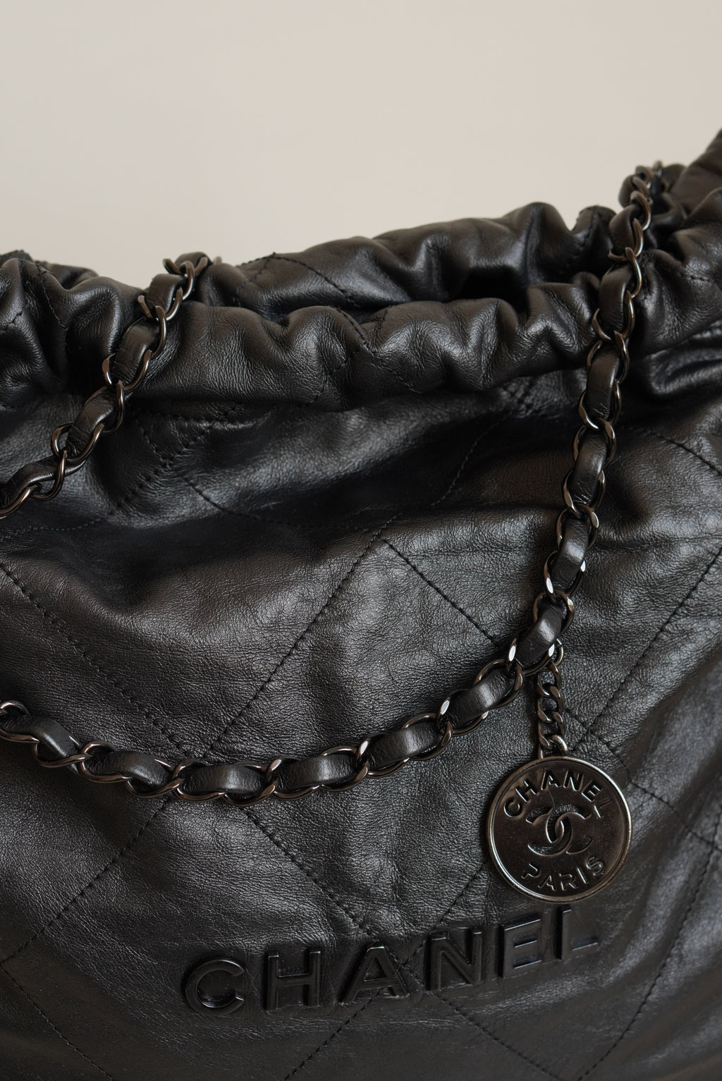 CHANEL 22 SMALL | SO BLACK