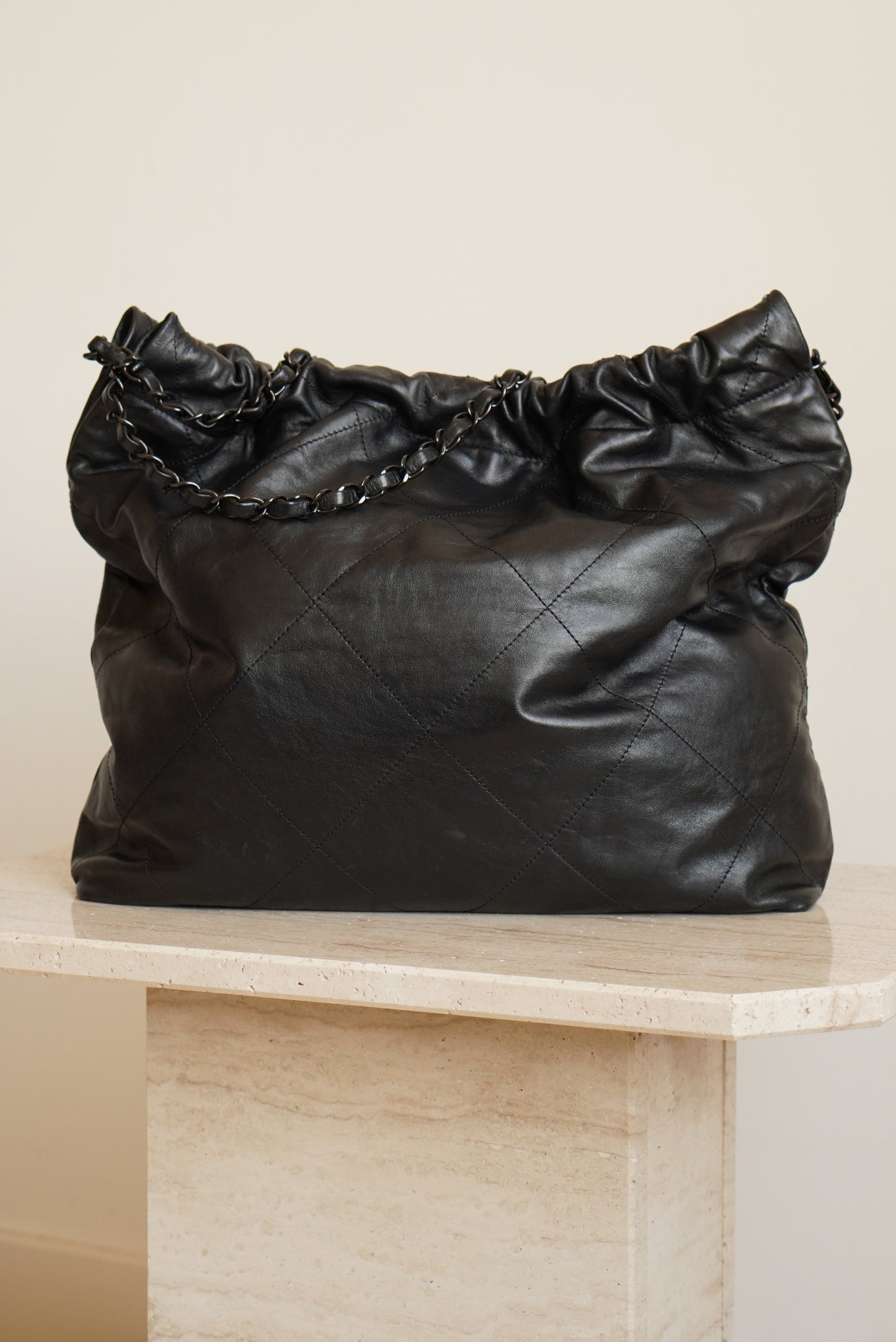 CHANEL 22 SMALL | SO BLACK