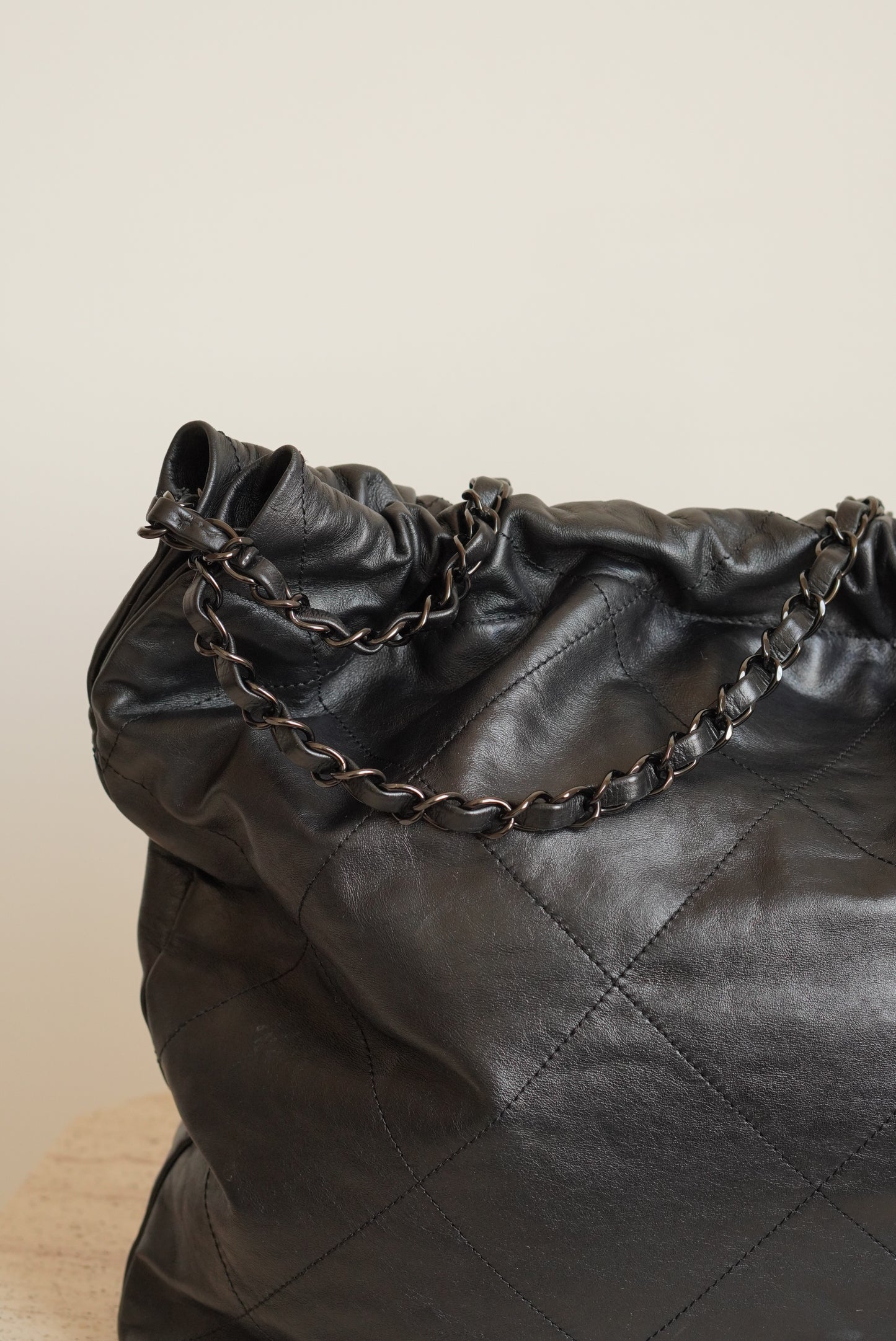 CHANEL 22 SMALL | SO BLACK