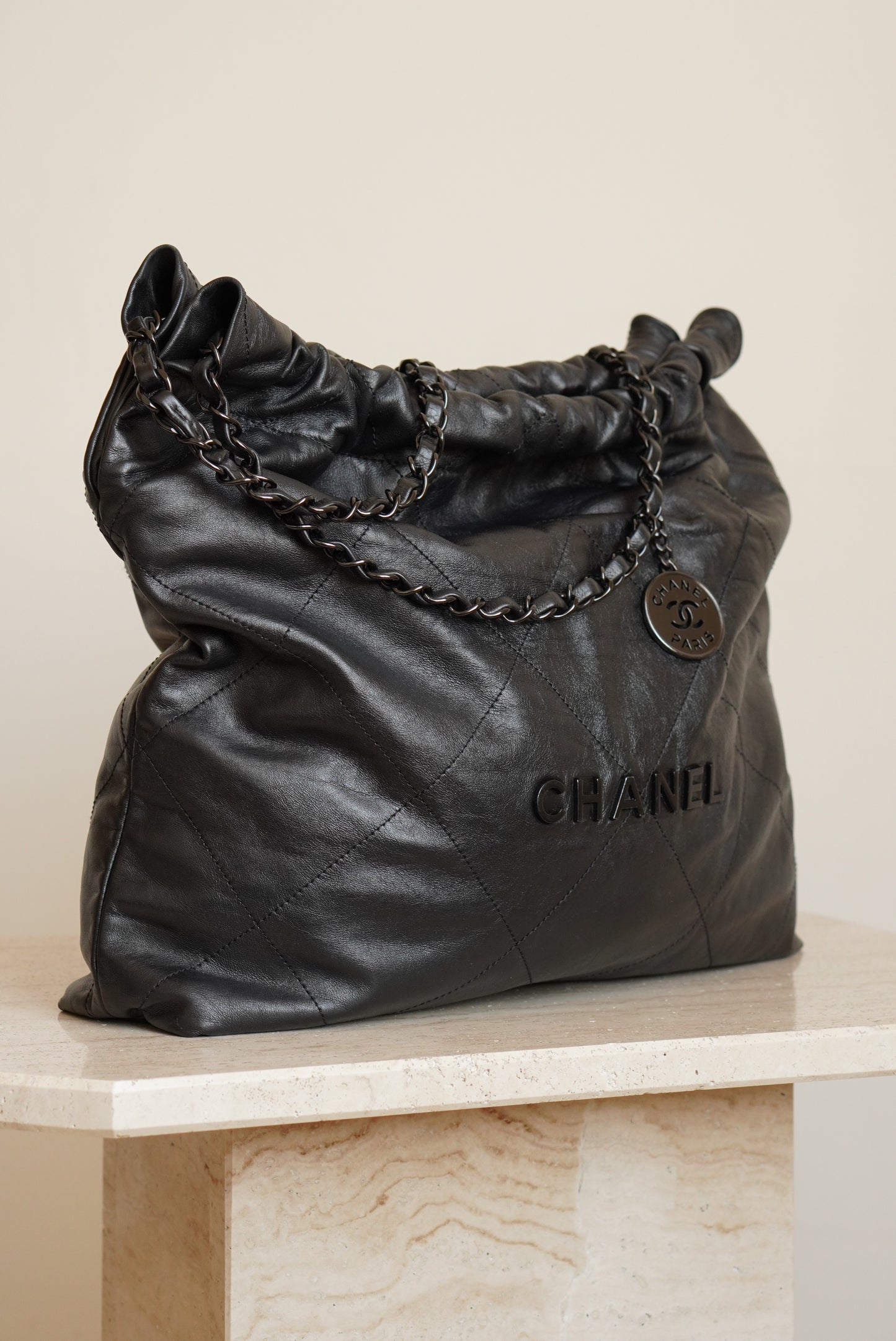CHANEL 22 SMALL | SO BLACK