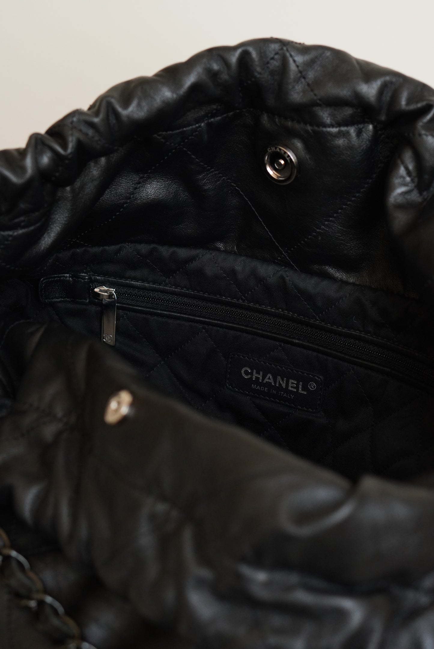 CHANEL 22 SMALL | SO BLACK