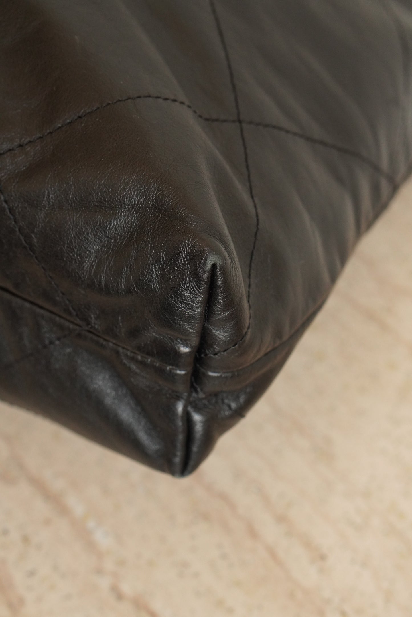 CHANEL 22 SMALL | SO BLACK