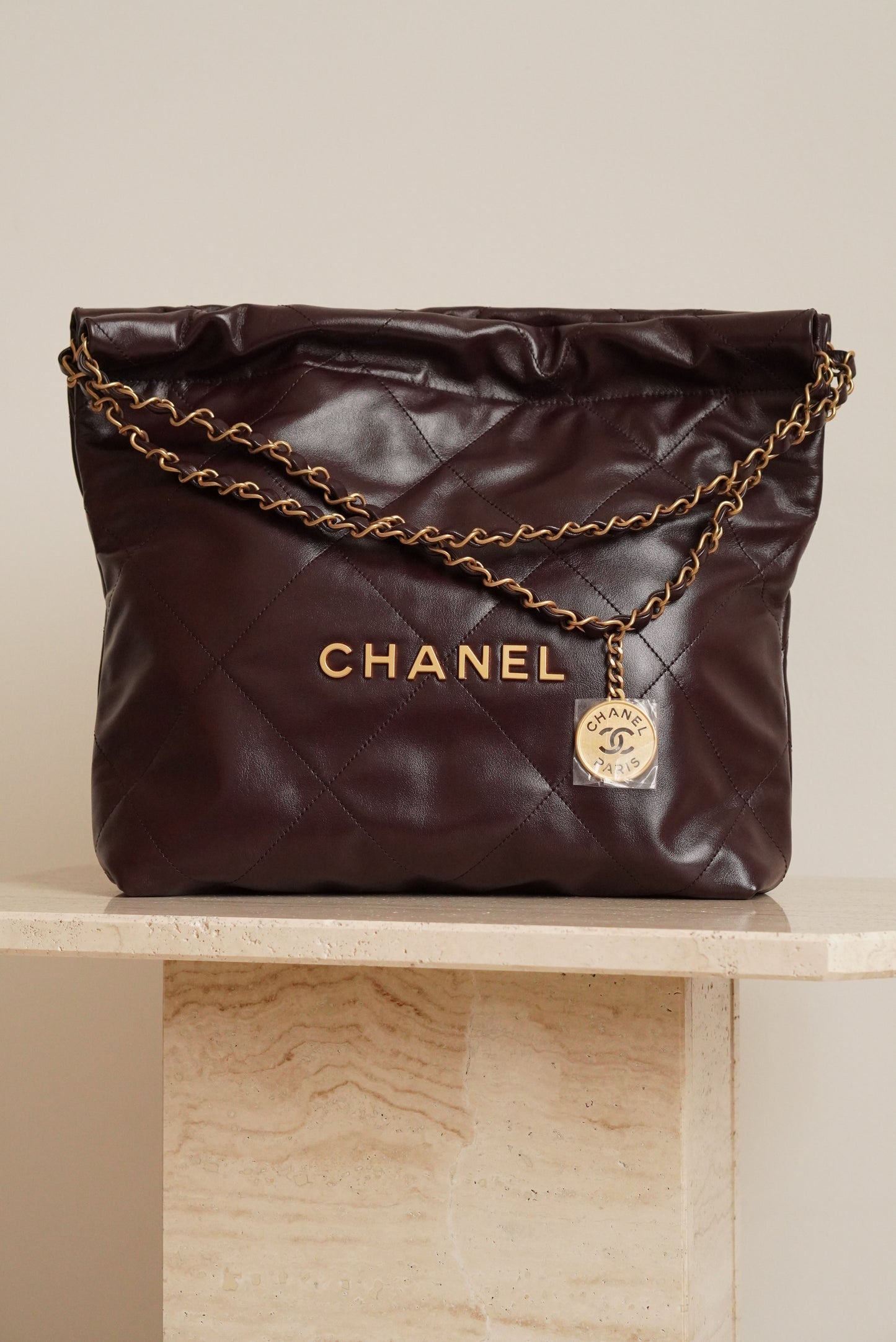 CHANEL 22 SMALL | DARK BROWN