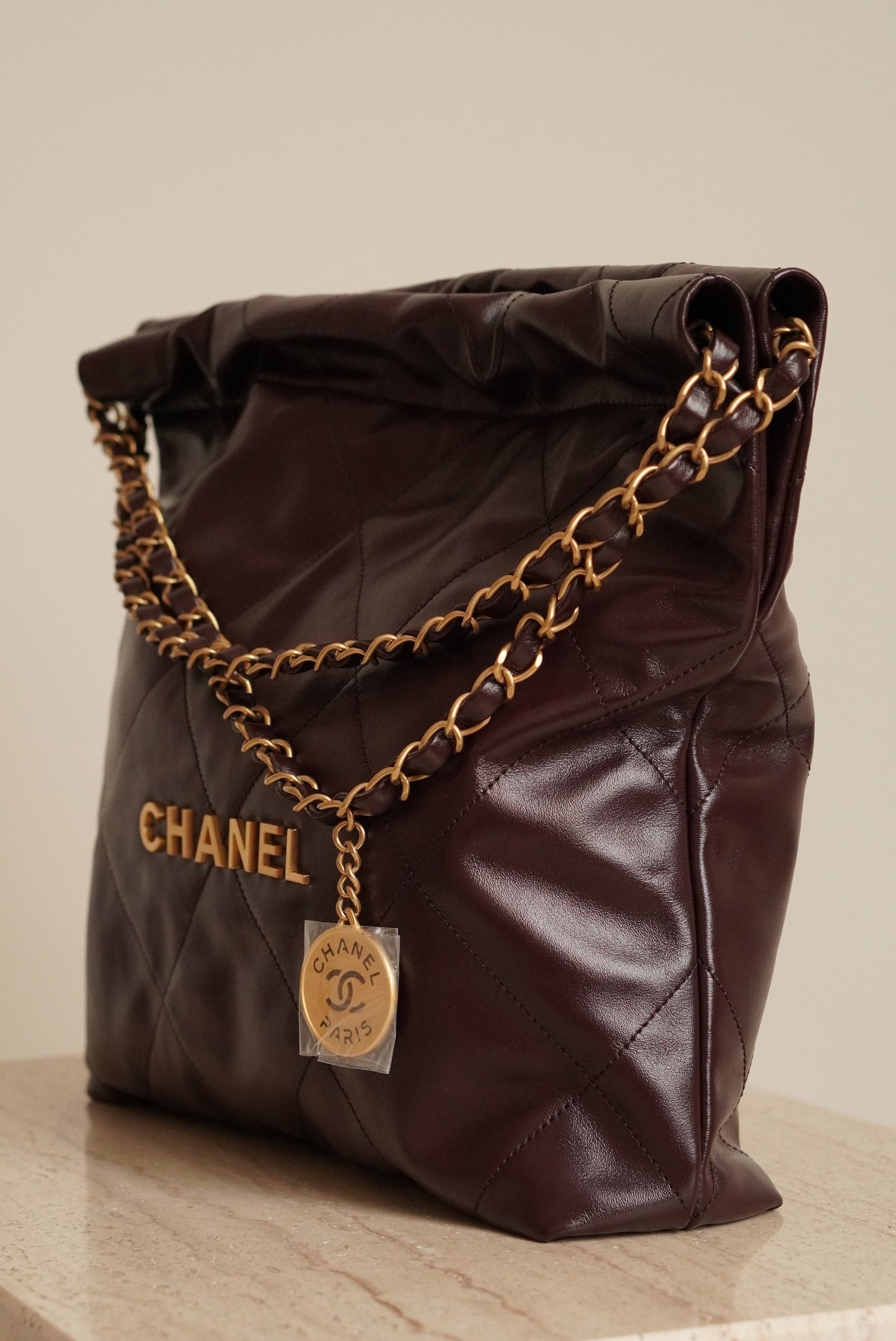 CHANEL 22 SMALL | DARK BROWN