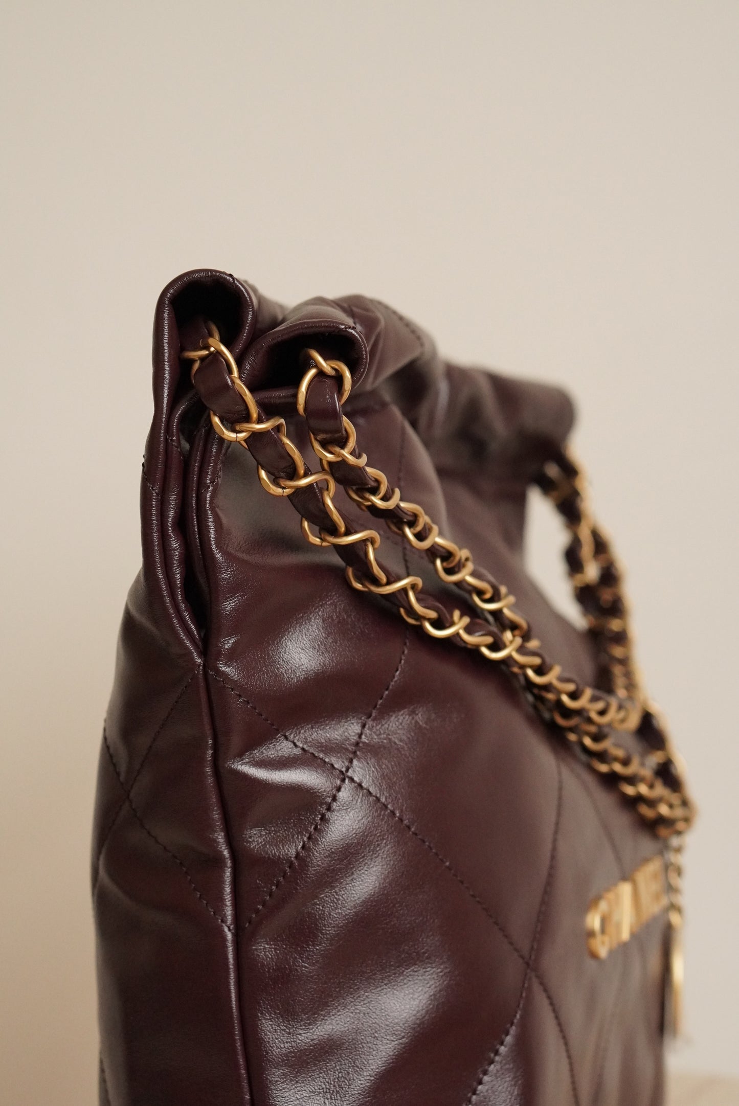 CHANEL 22 SMALL | DARK BROWN