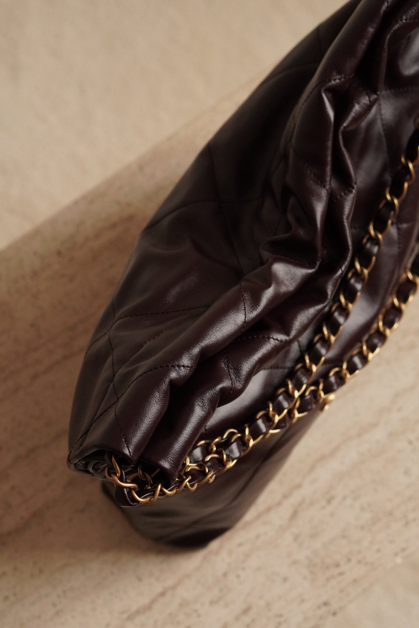 CHANEL 22 SMALL | DARK BROWN
