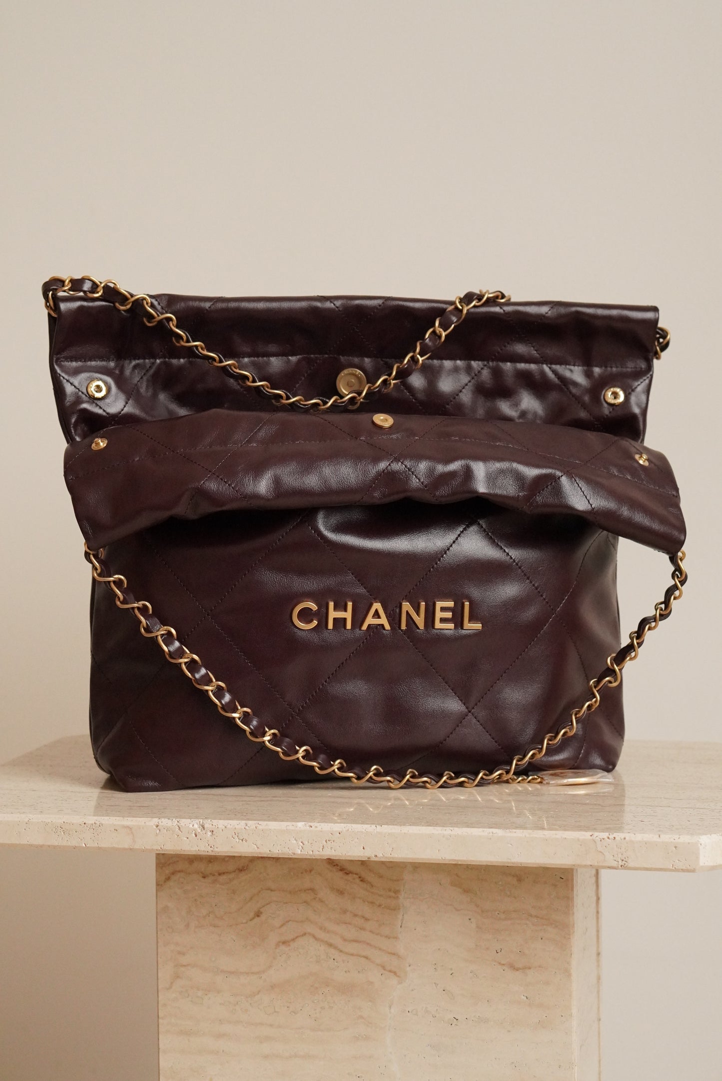 CHANEL 22 SMALL | DARK BROWN