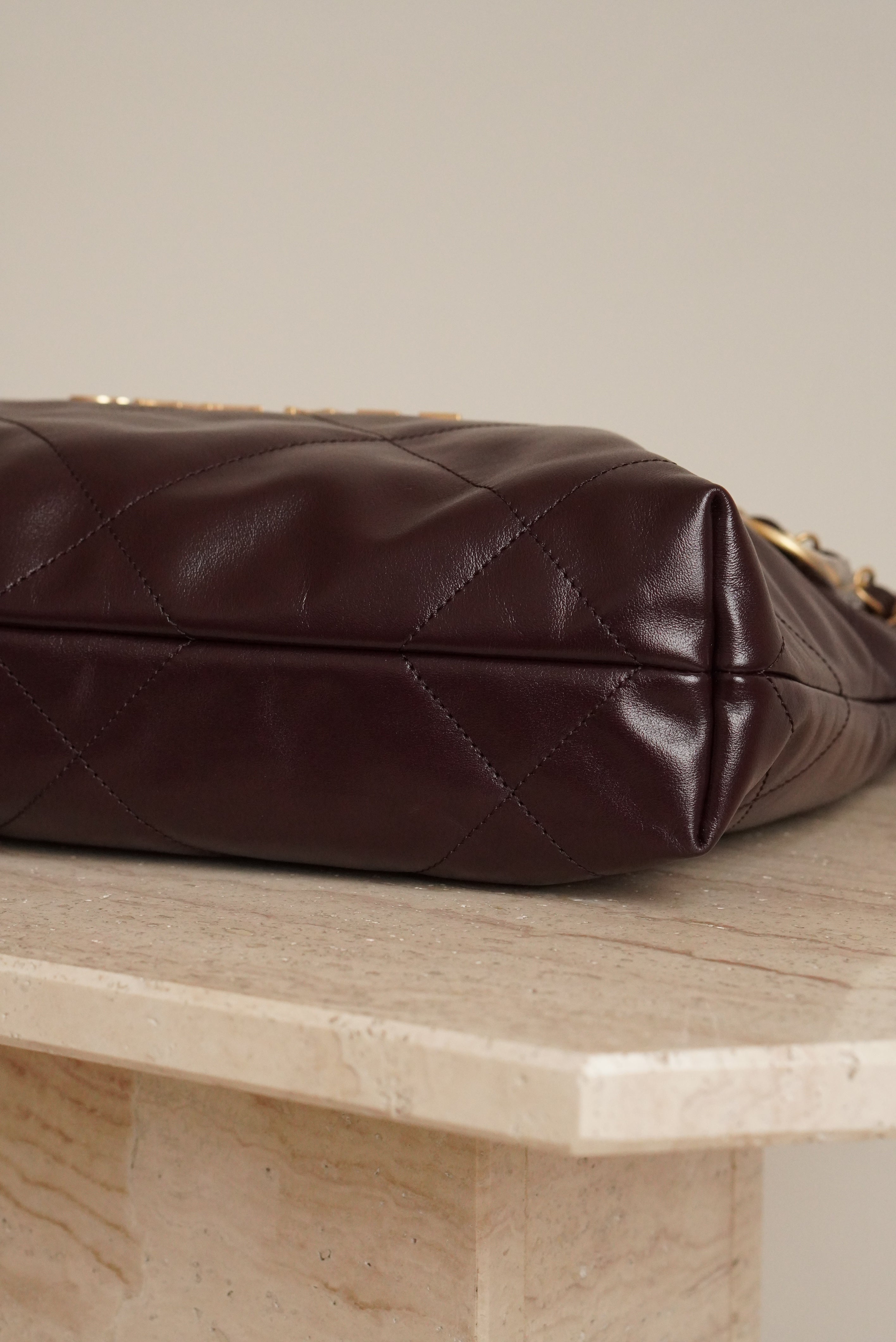 CHANEL 22 SMALL | DARK BROWN