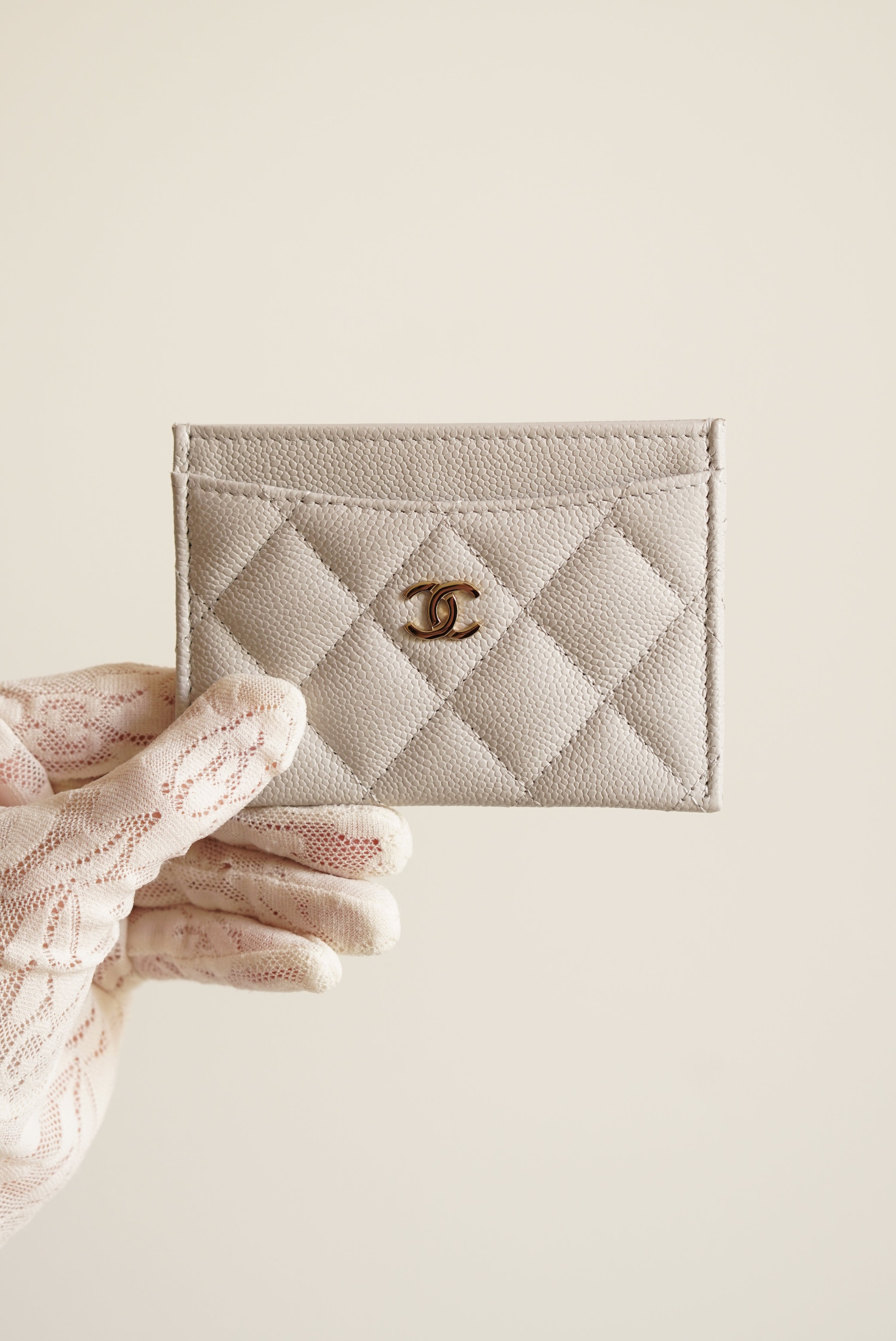 CHANEL 25C CLASSIC CARD HOLDER | LIGHT GREY