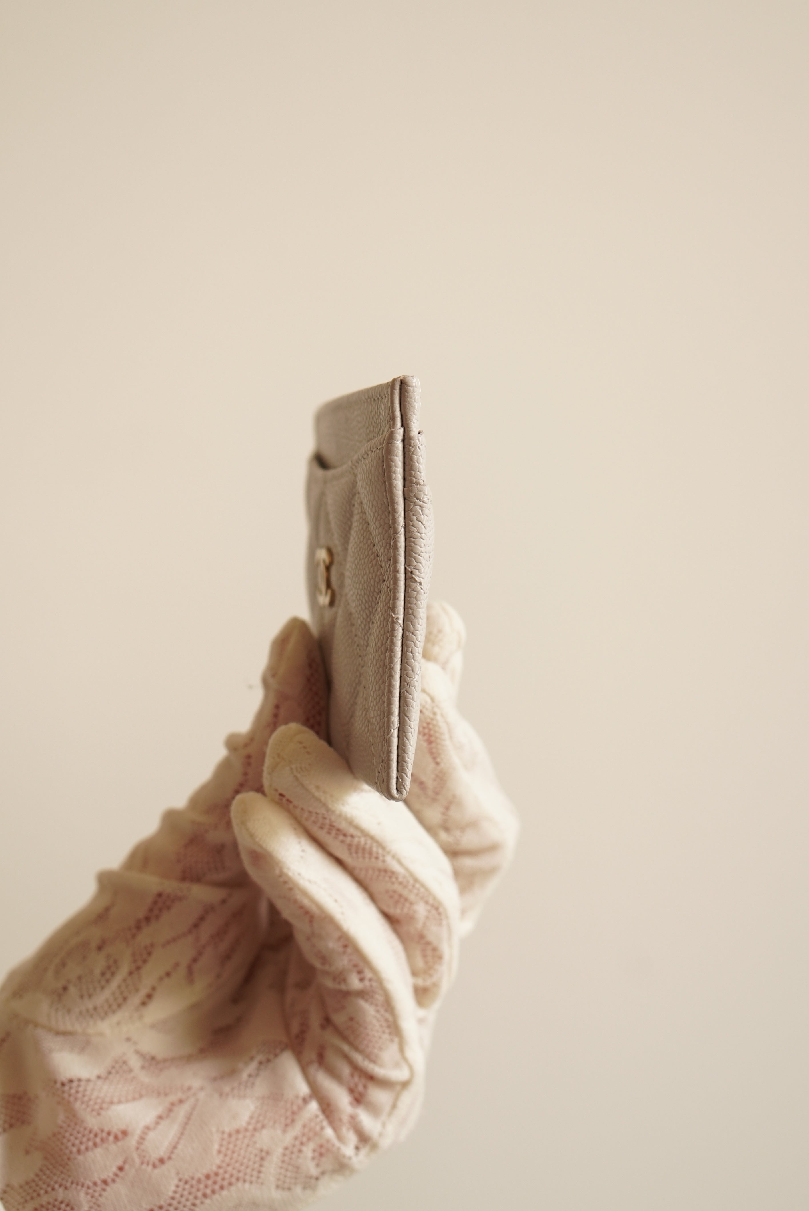 CHANEL 25C CLASSIC CARD HOLDER | LIGHT GREY