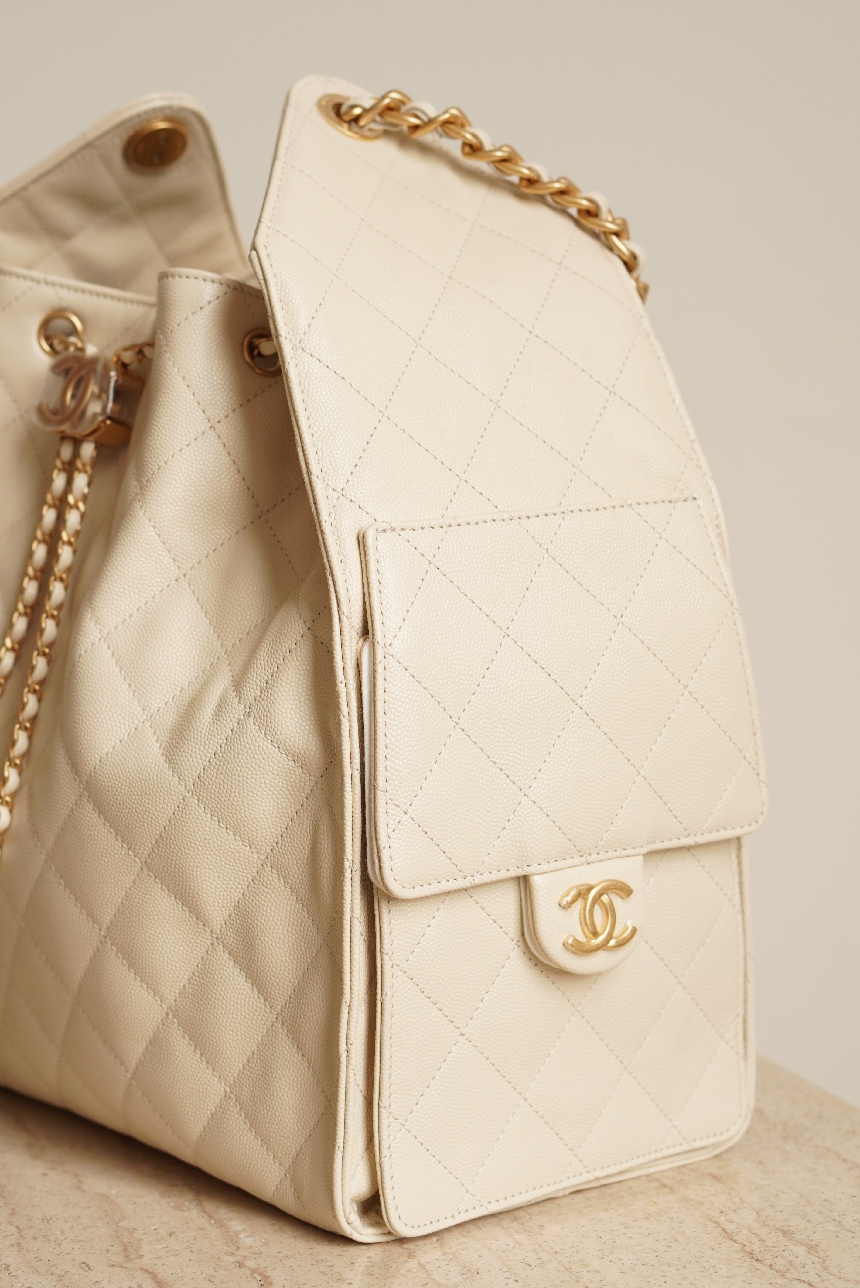 CHANEL 25 MEDIUM | LIGHT BEIGE
