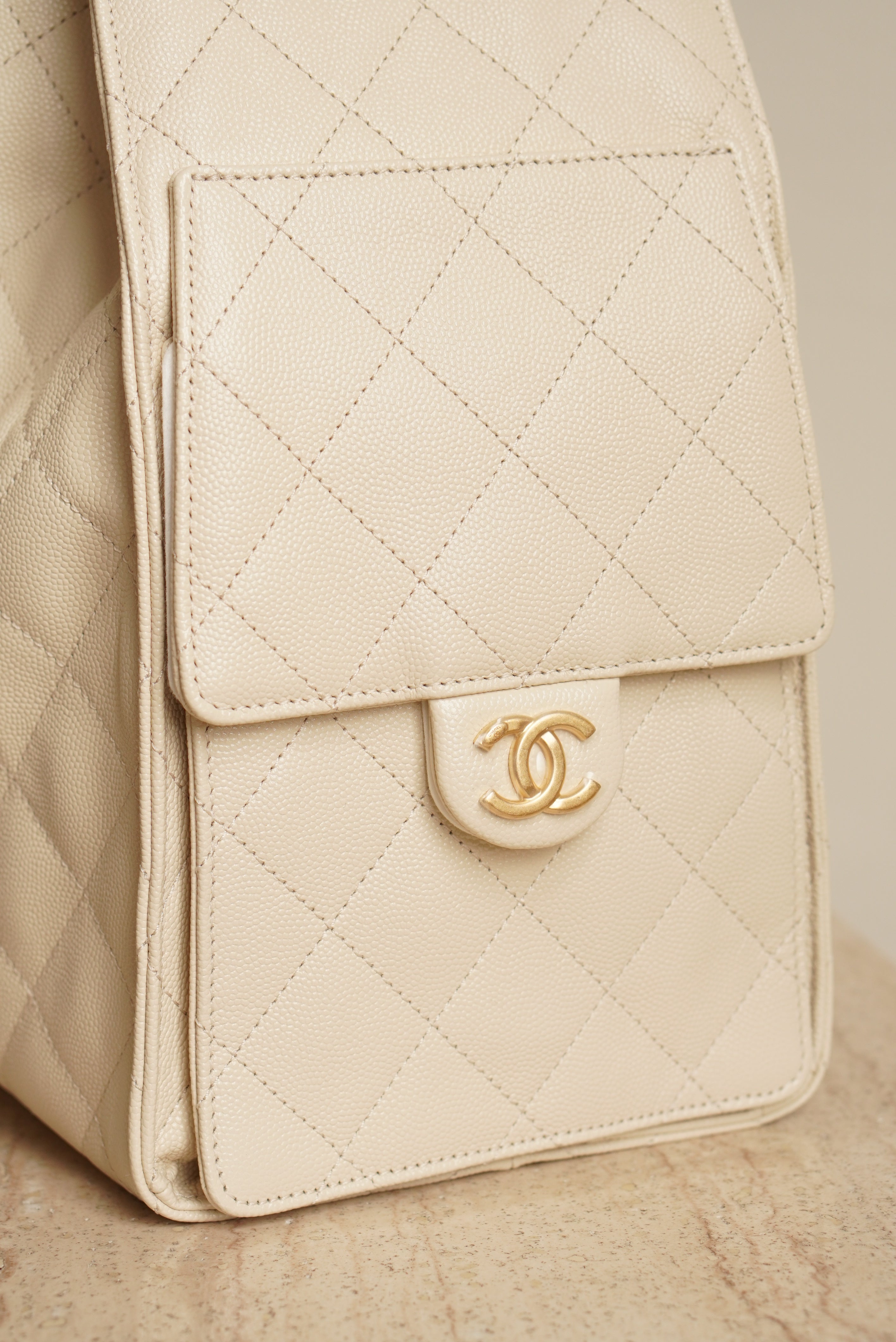 CHANEL 25 MEDIUM | LIGHT BEIGE