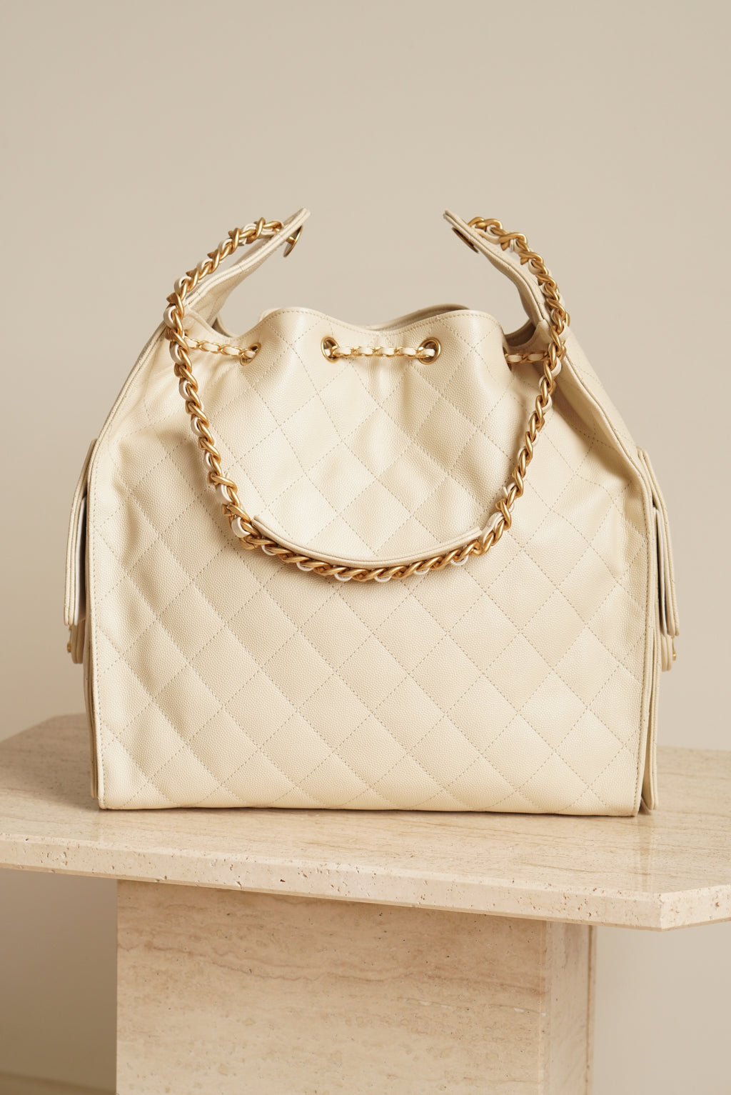 CHANEL 25 MEDIUM | LIGHT BEIGE