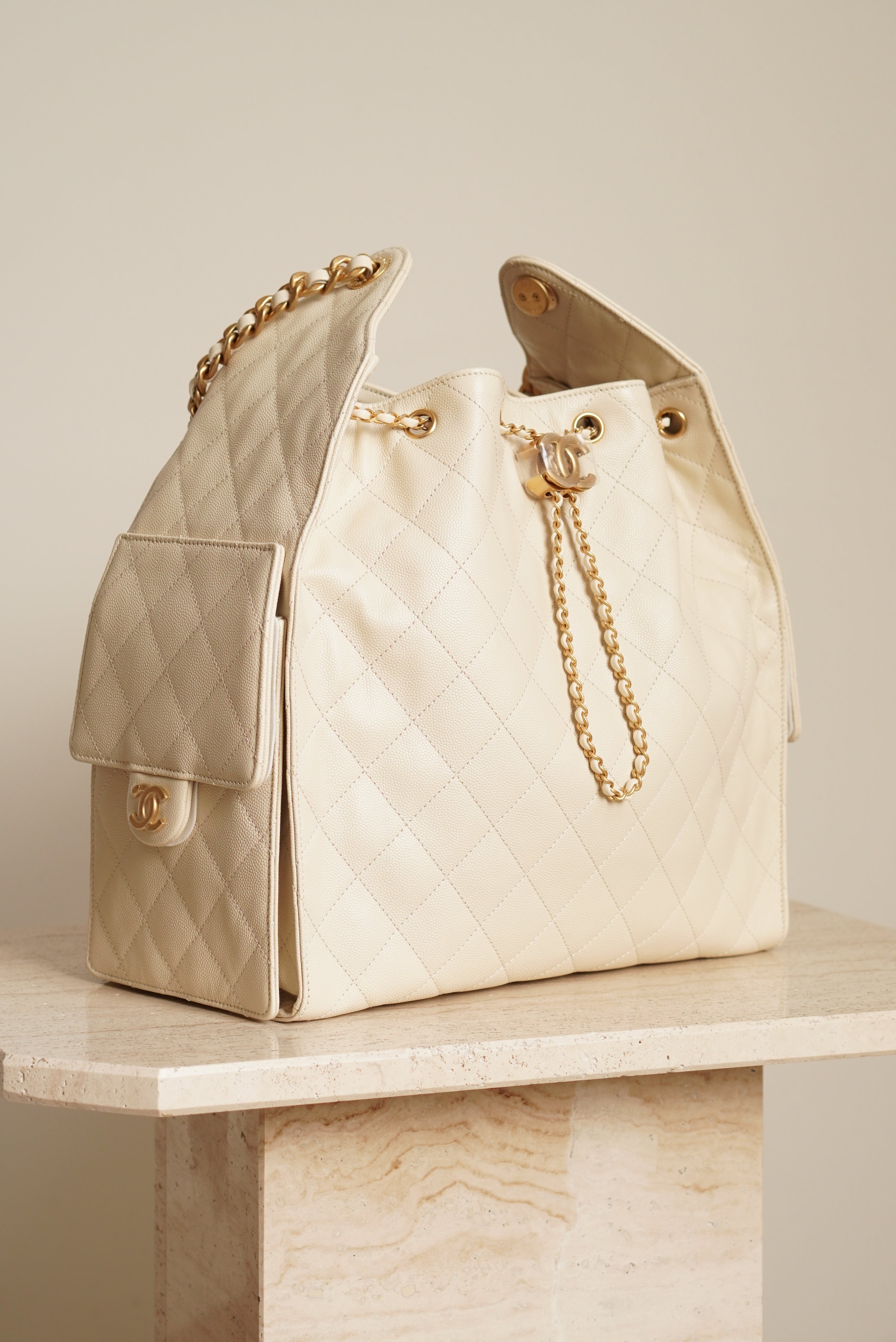 CHANEL 25 MEDIUM | LIGHT BEIGE