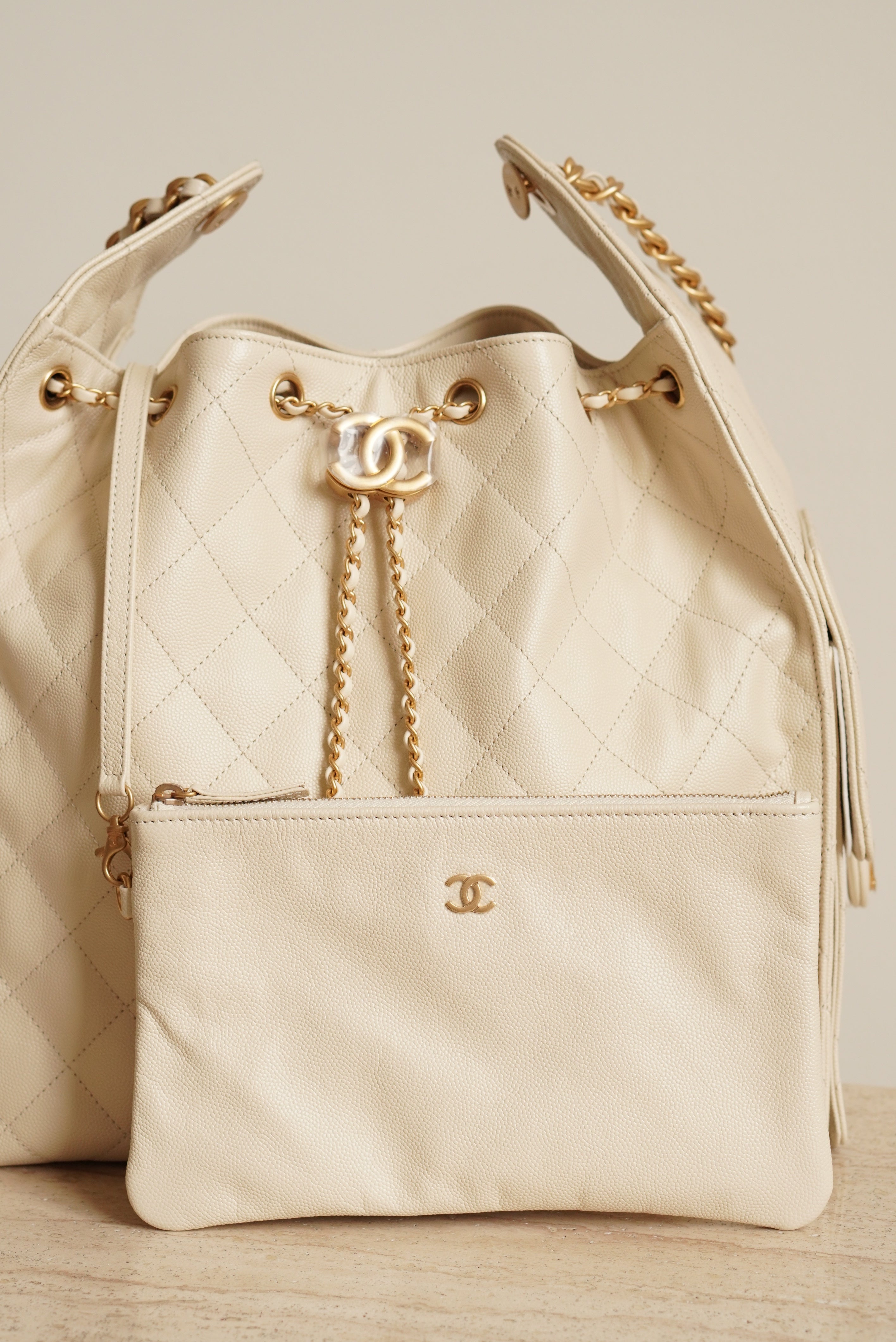 CHANEL 25 MEDIUM | LIGHT BEIGE