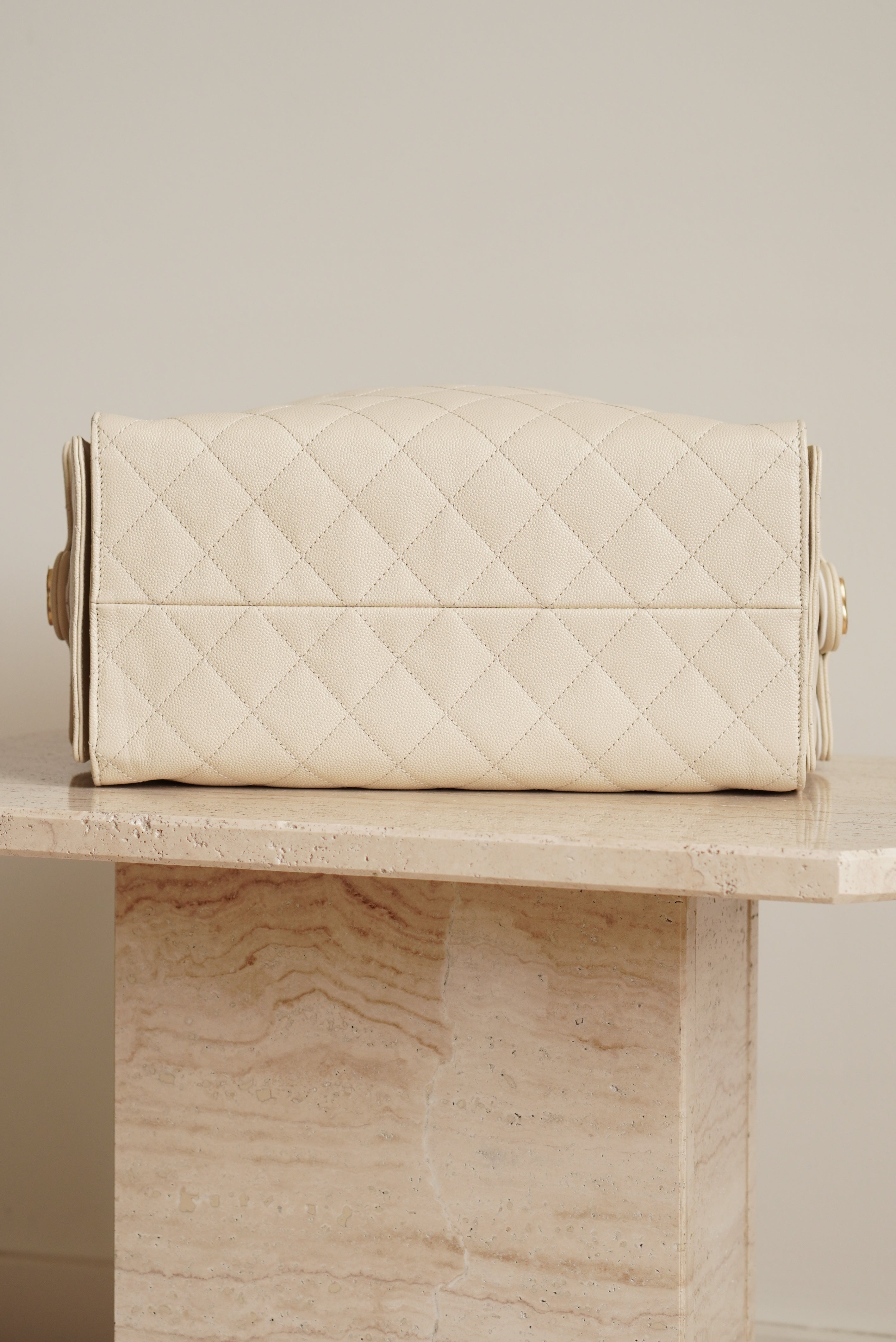 CHANEL 25 MEDIUM | LIGHT BEIGE