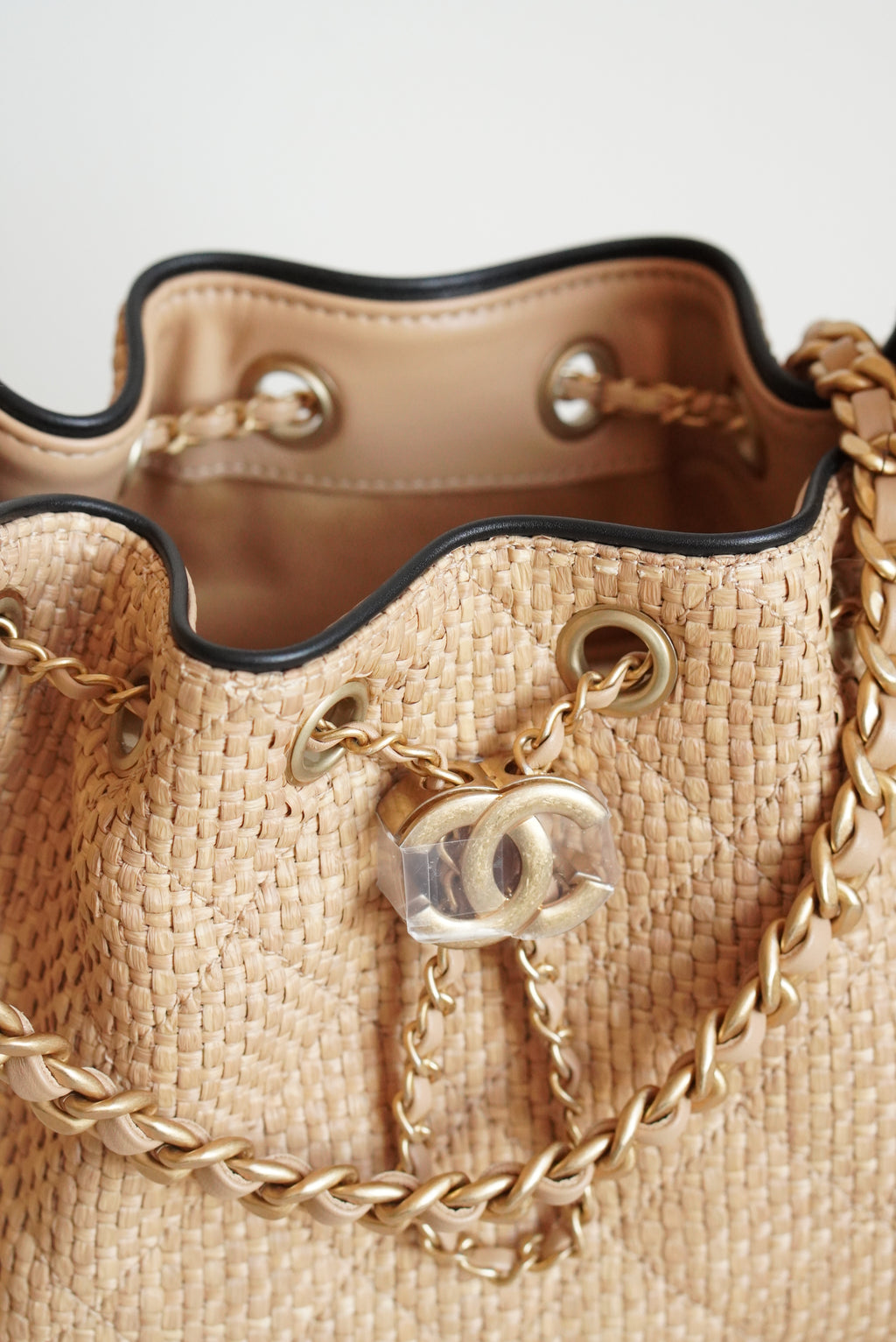 CHANEL 25 MINI | RAFFIA