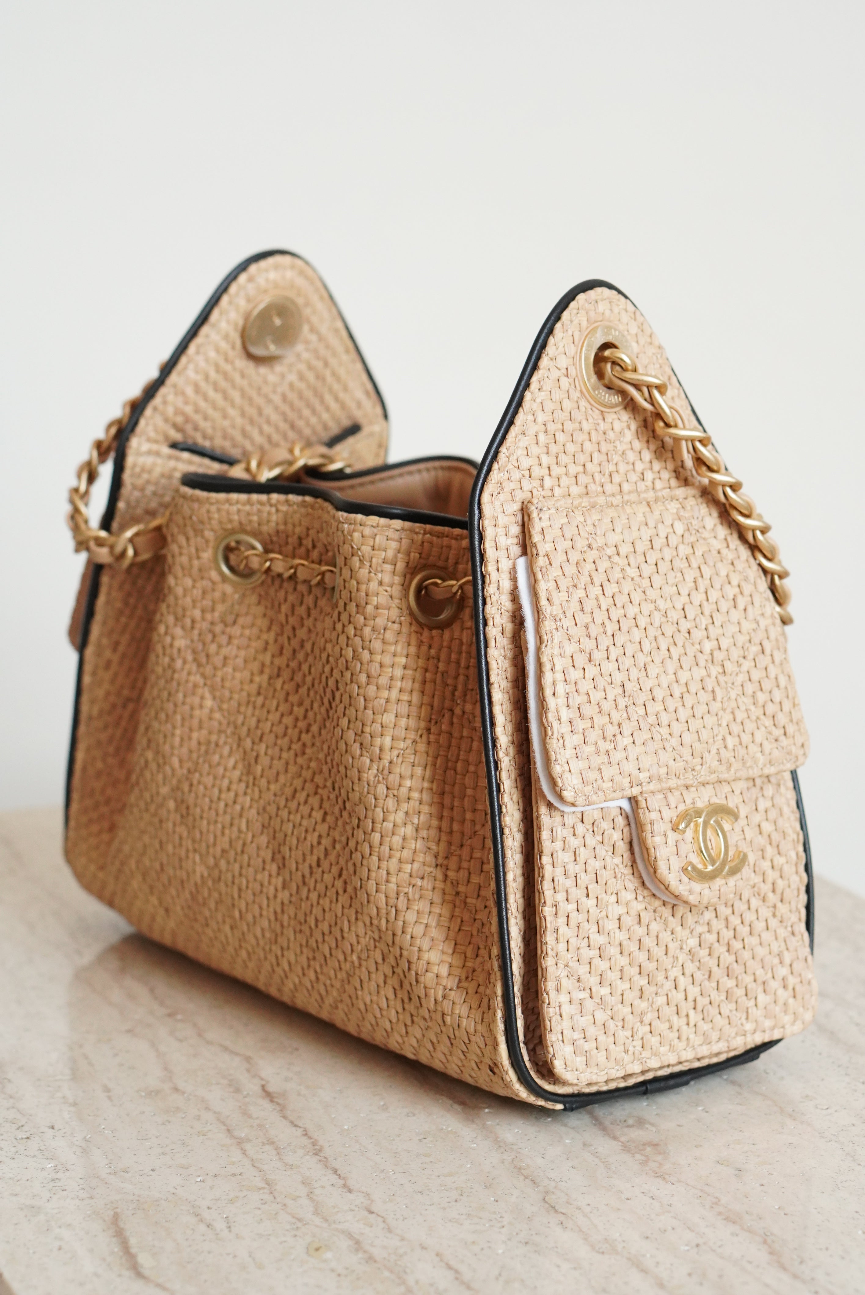 CHANEL 25 MINI | RAFFIA