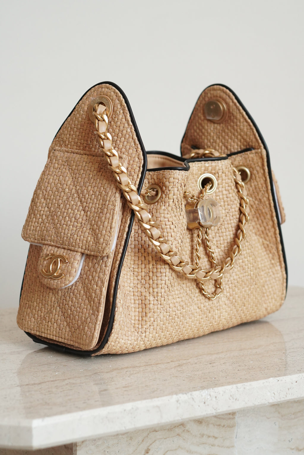 CHANEL 25 MINI | RAFFIA