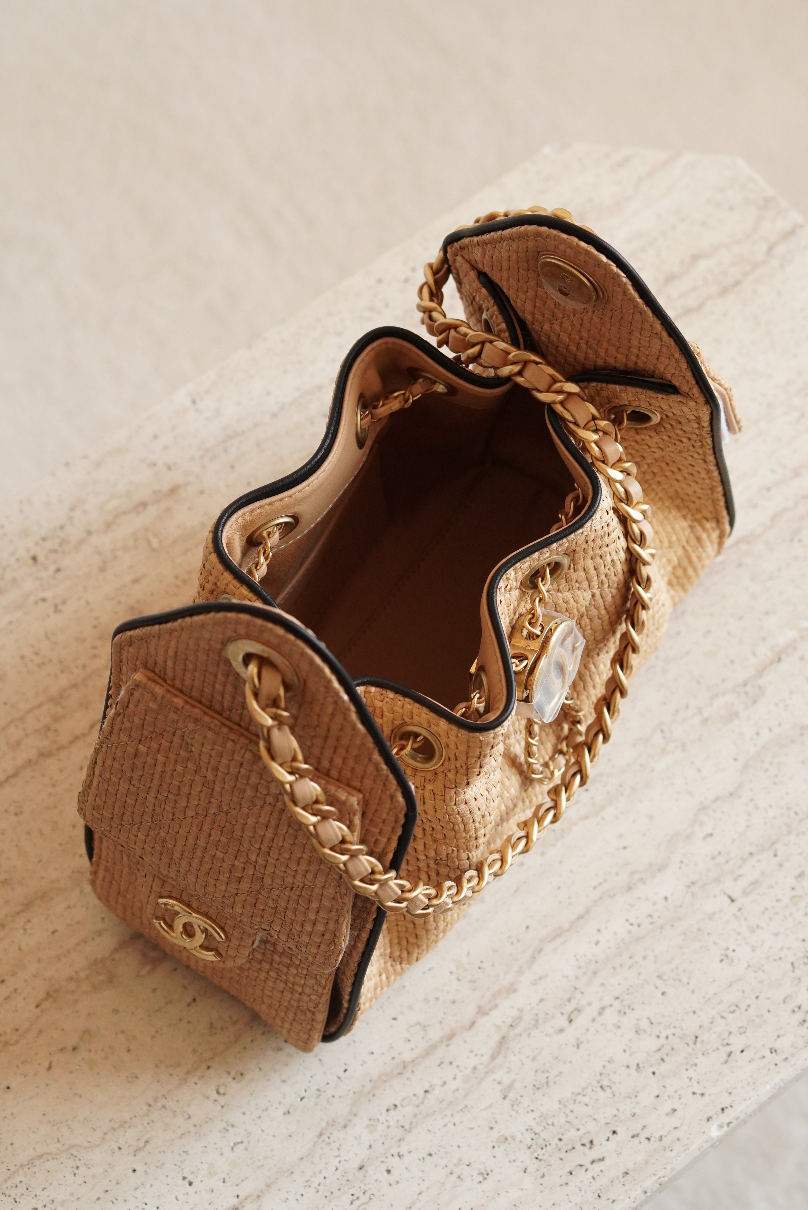 CHANEL 25 MINI | RAFFIA