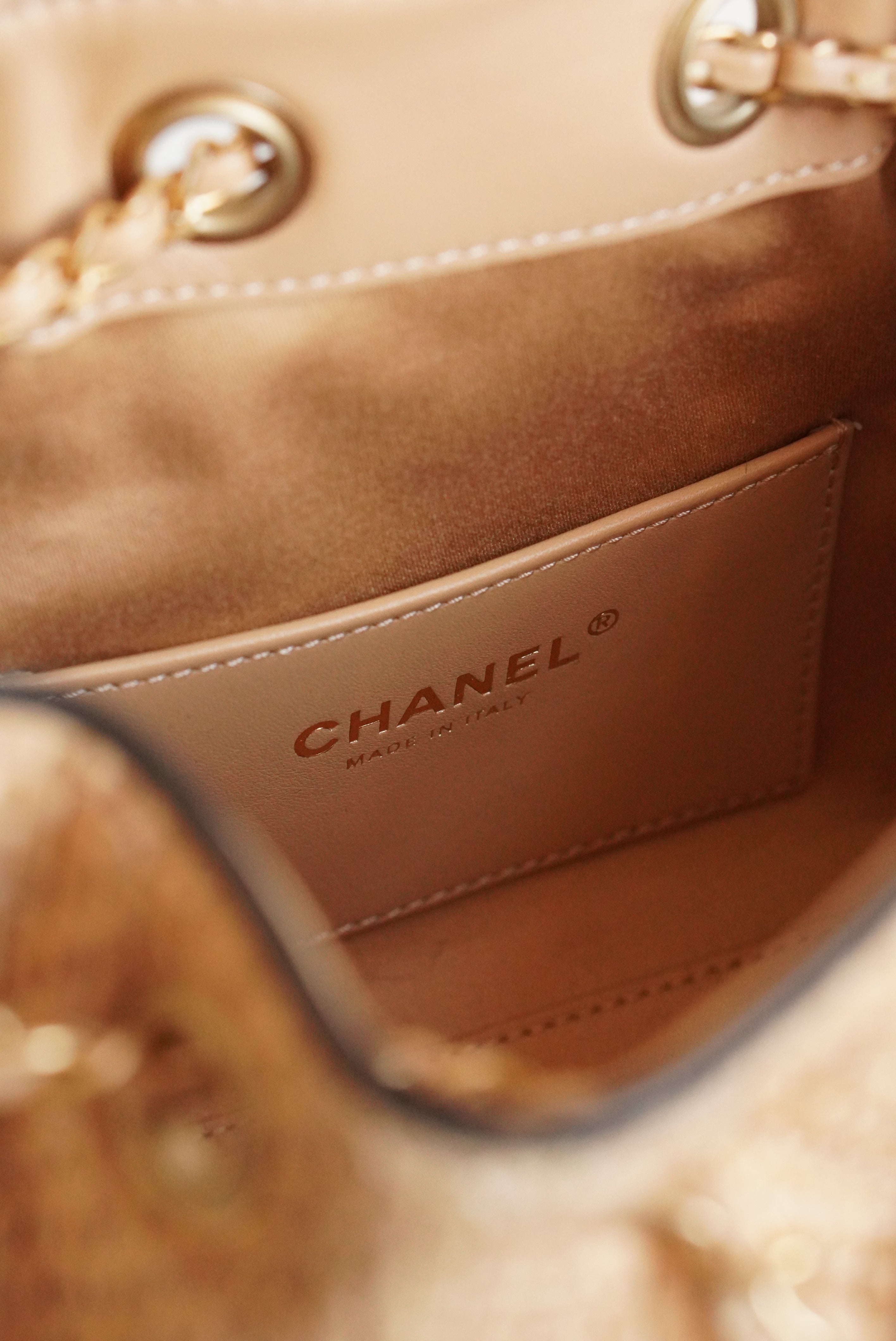 CHANEL 25 MINI | RAFFIA