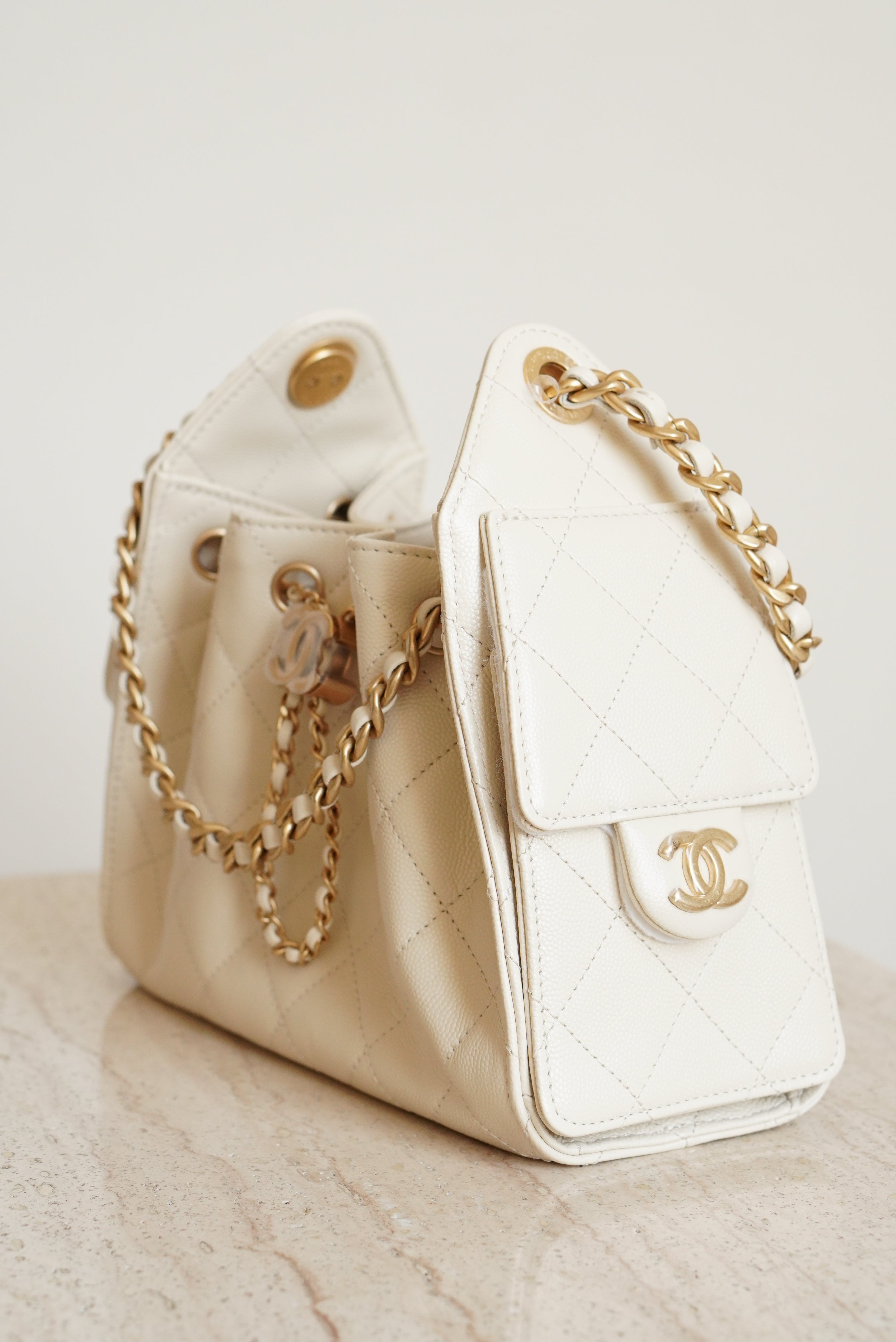 CHANEL 25 MINI | LIGHT BEIGE