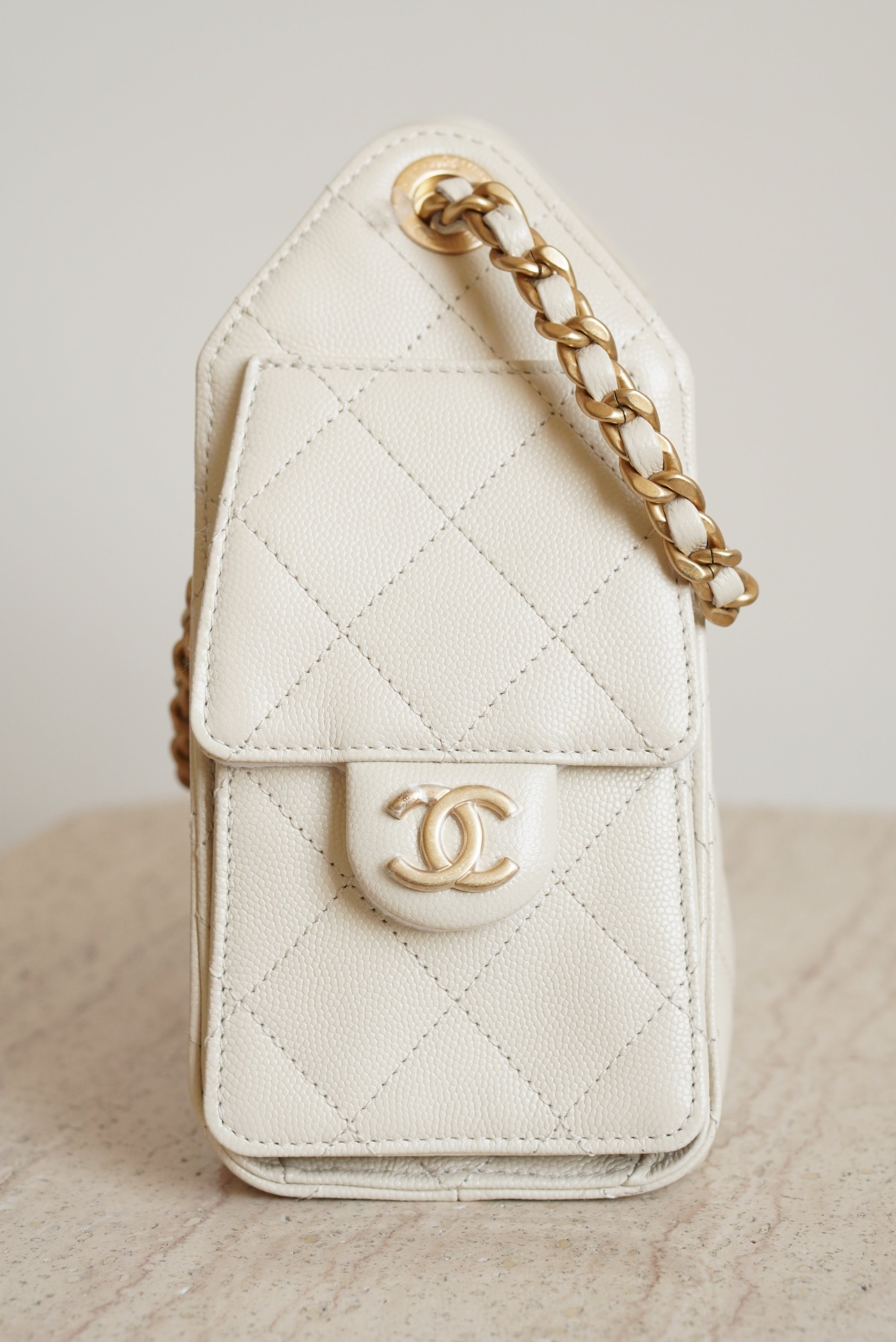 CHANEL 25 MINI | LIGHT BEIGE
