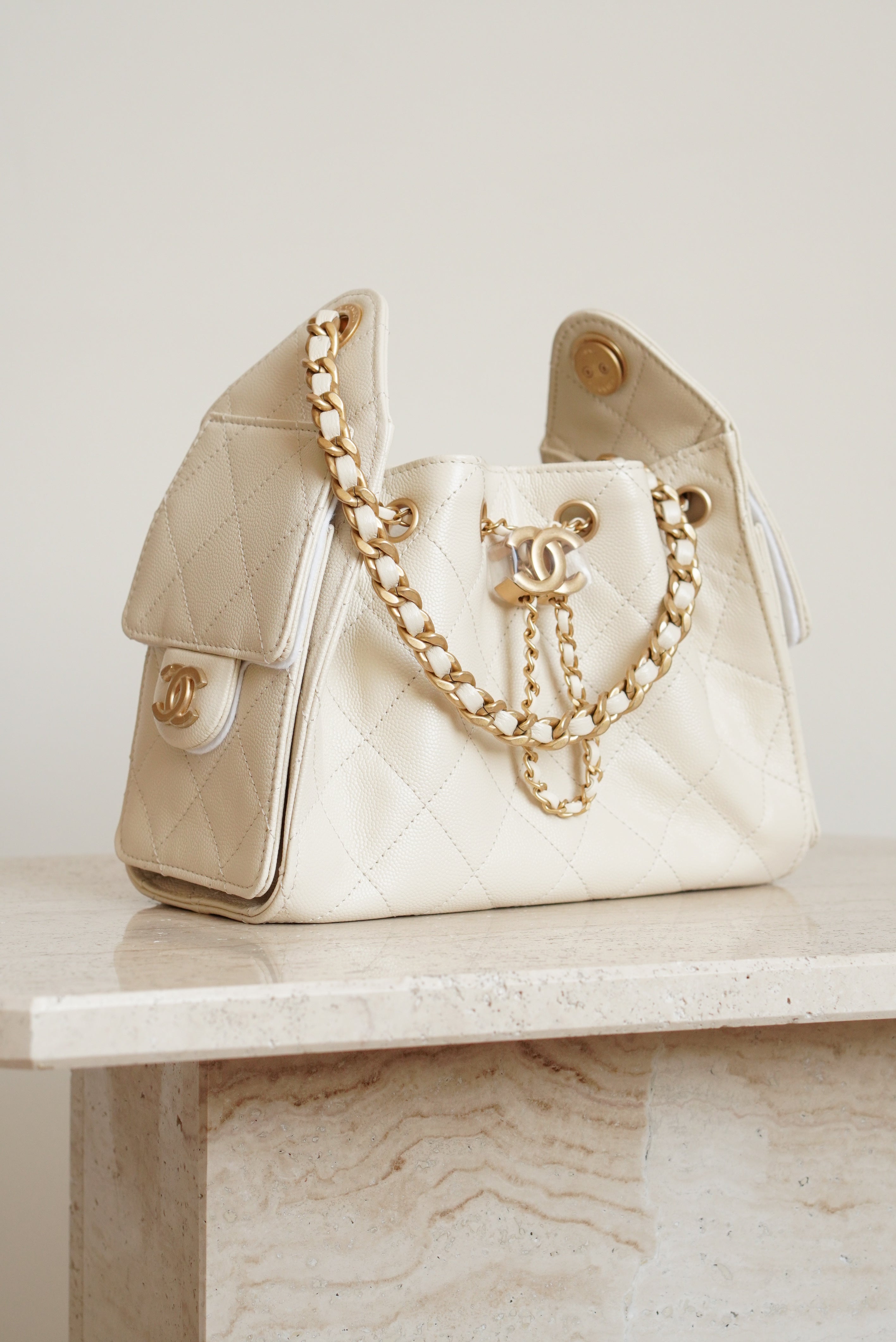 CHANEL 25 MINI | LIGHT BEIGE