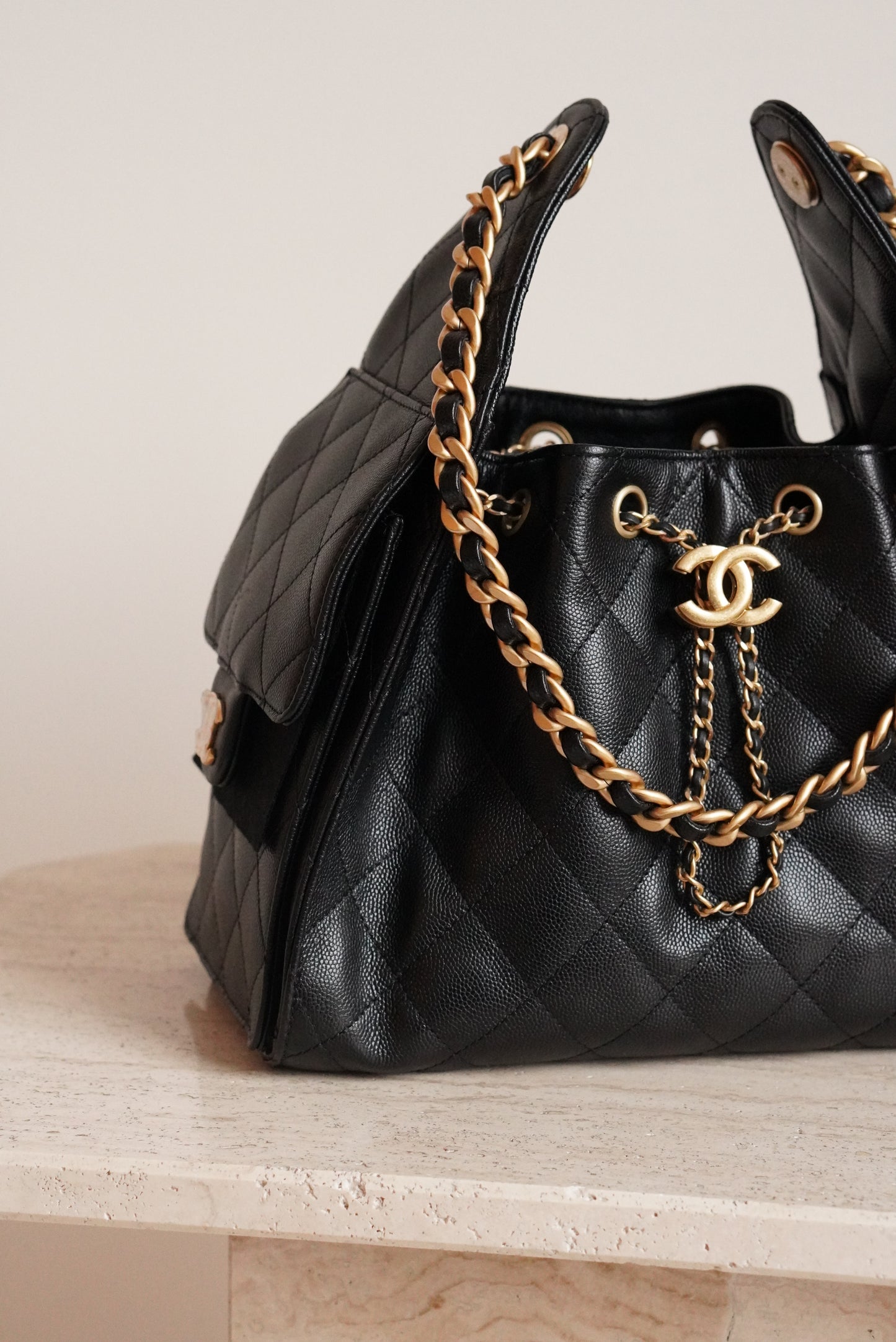 CHANEL 25 SMALL | BLACK