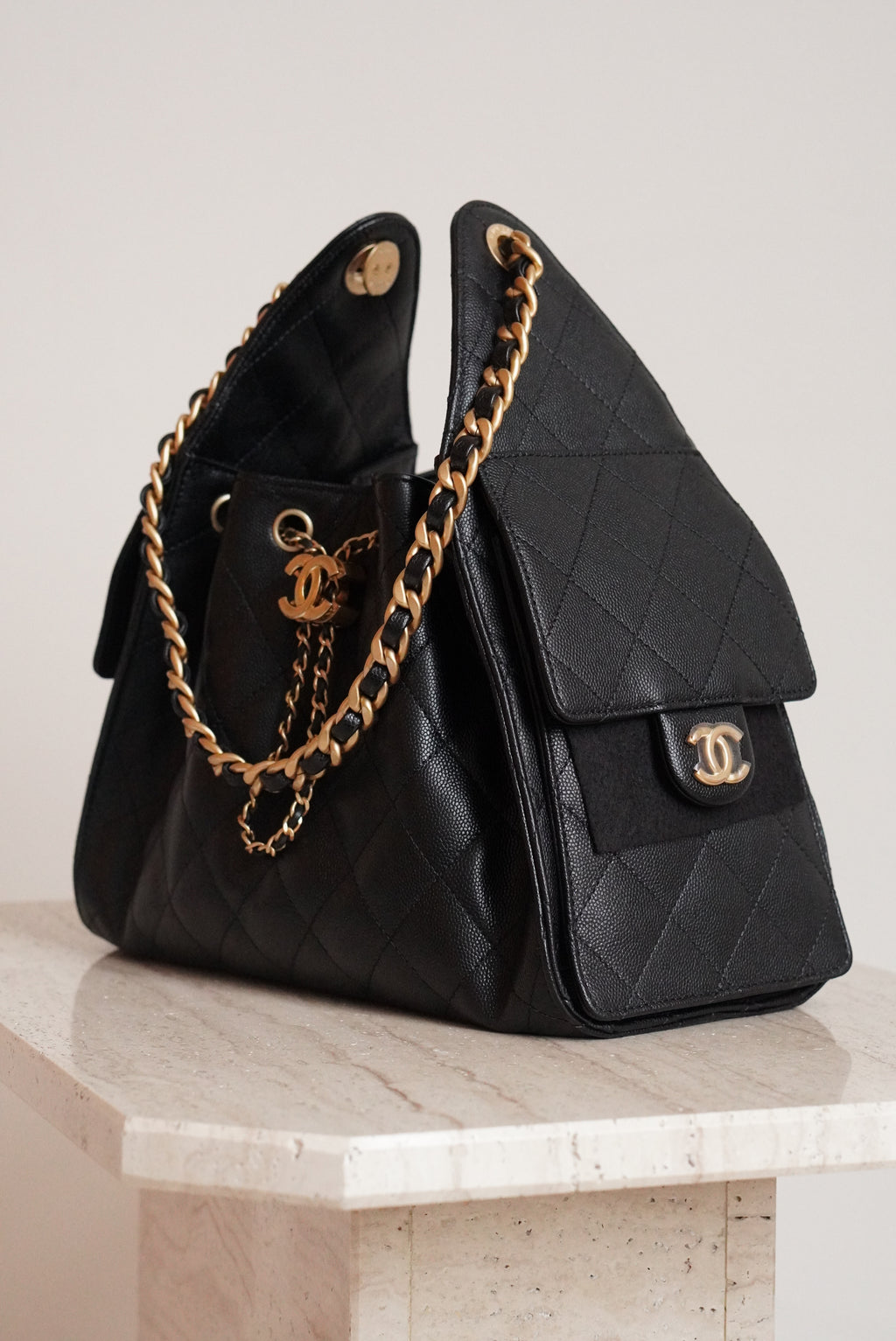 CHANEL 25 SMALL | BLACK
