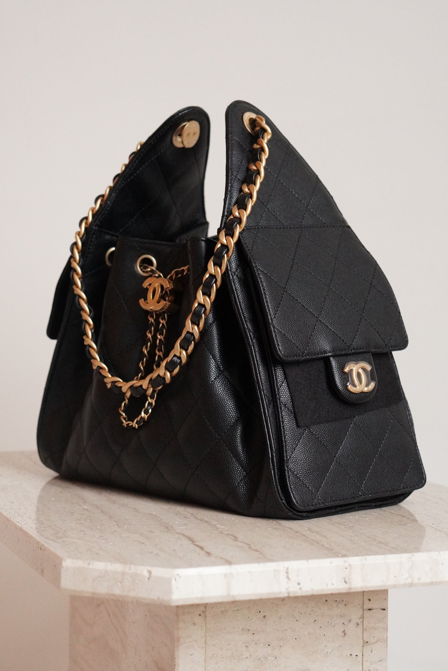 CHANEL 25 SMALL | BLACK