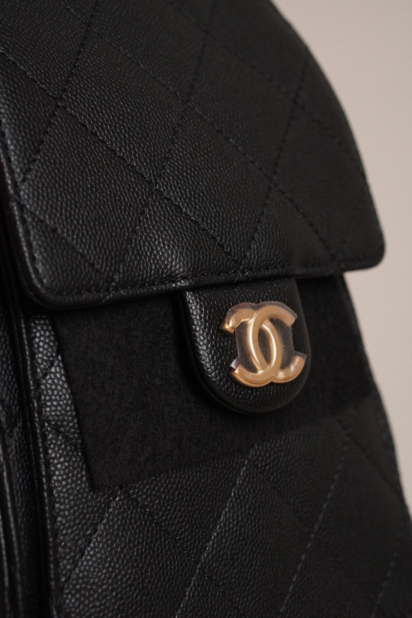 CHANEL 25 SMALL | BLACK