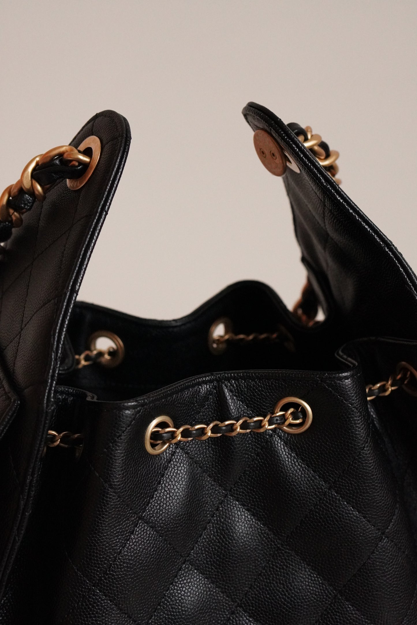 CHANEL 25 SMALL | BLACK