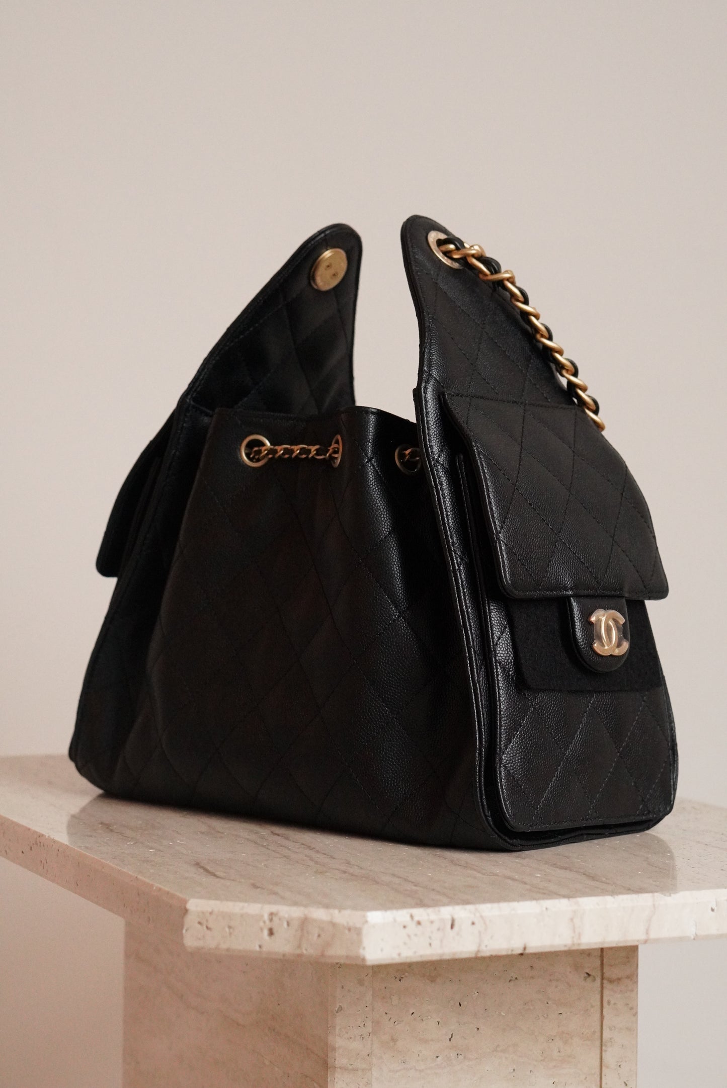 CHANEL 25 SMALL | BLACK