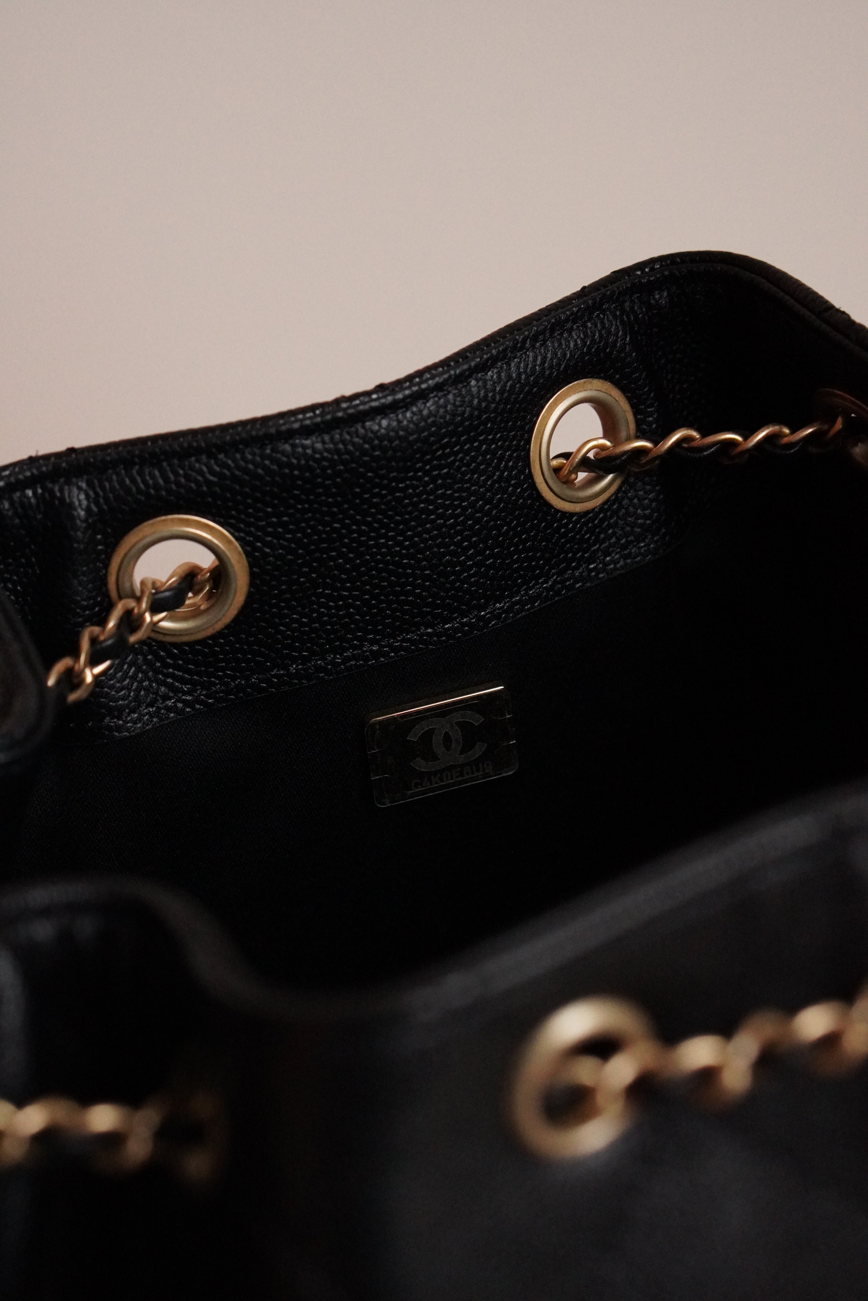 CHANEL 25 SMALL | BLACK